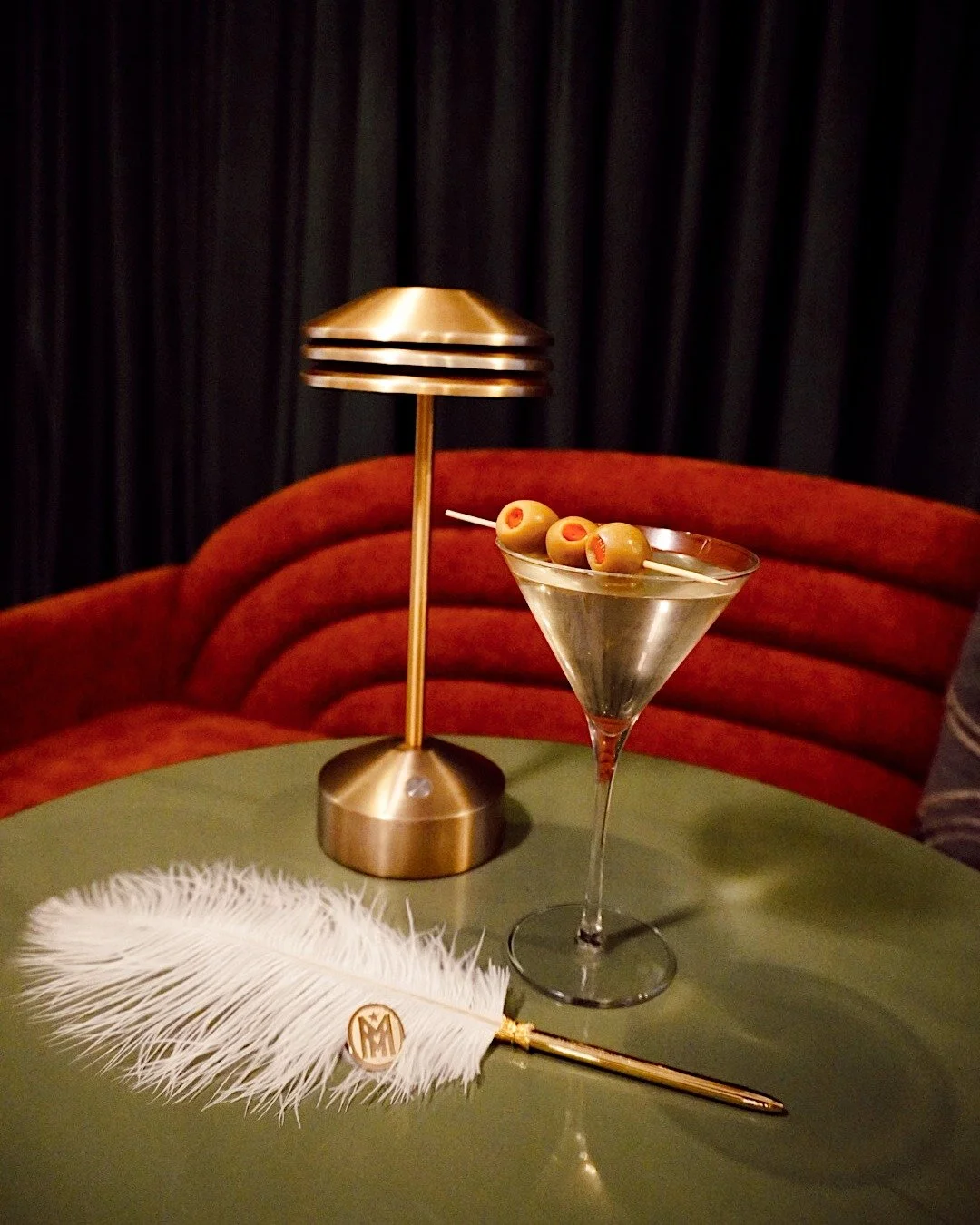 Right downstairs from your stay at The Mecklen, Side Eye brings the night to life.

Good drinks, late bites, and a space that makes it easy to linger a little longer in Charlotte.