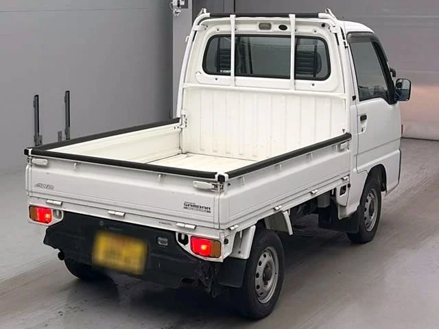 car_de858a63-2988-4fba-9b6c-b8eeef38a02c_640_0.jpg