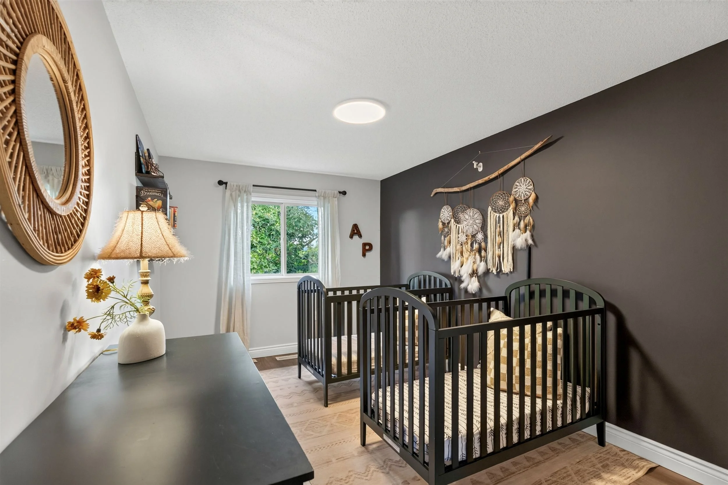 17-Bedroom2-1.jpg