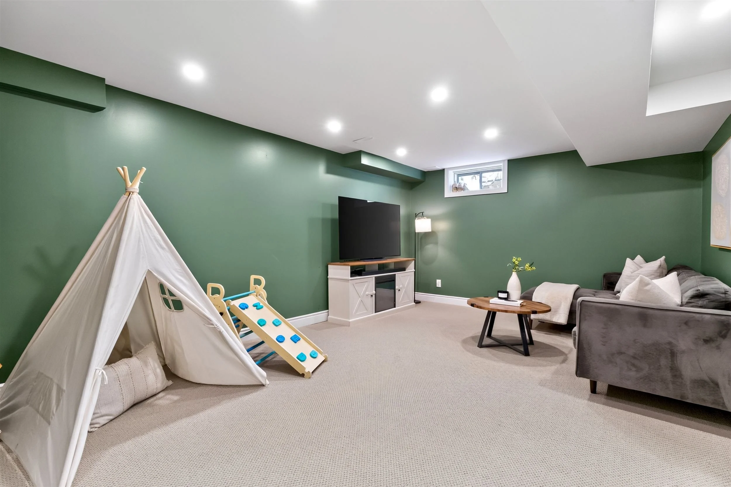 22-LowerLevel_RecreationRoom-1.jpg