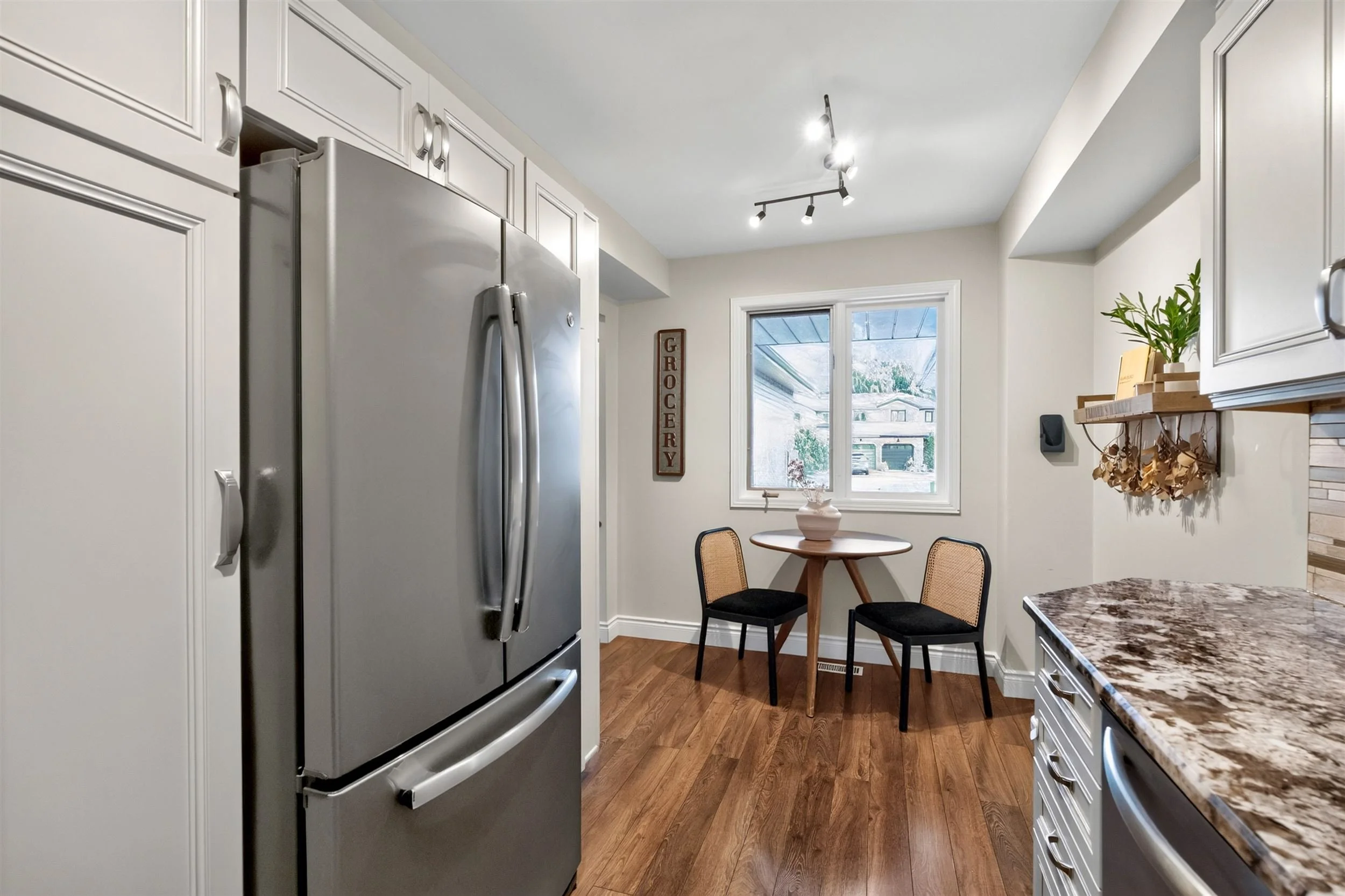 7-Kitchen-3.jpg