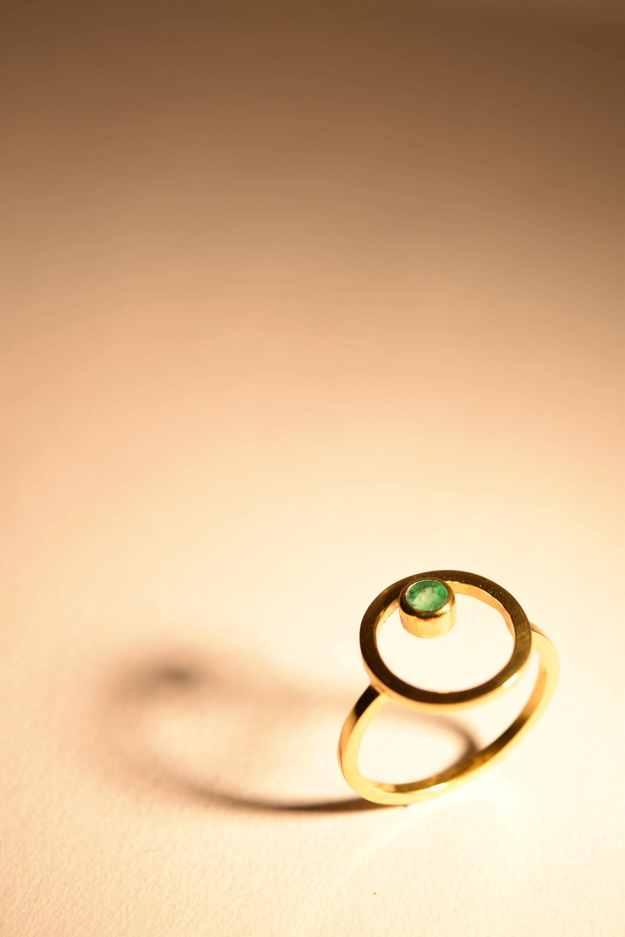 gold belak ring emerald.JPG