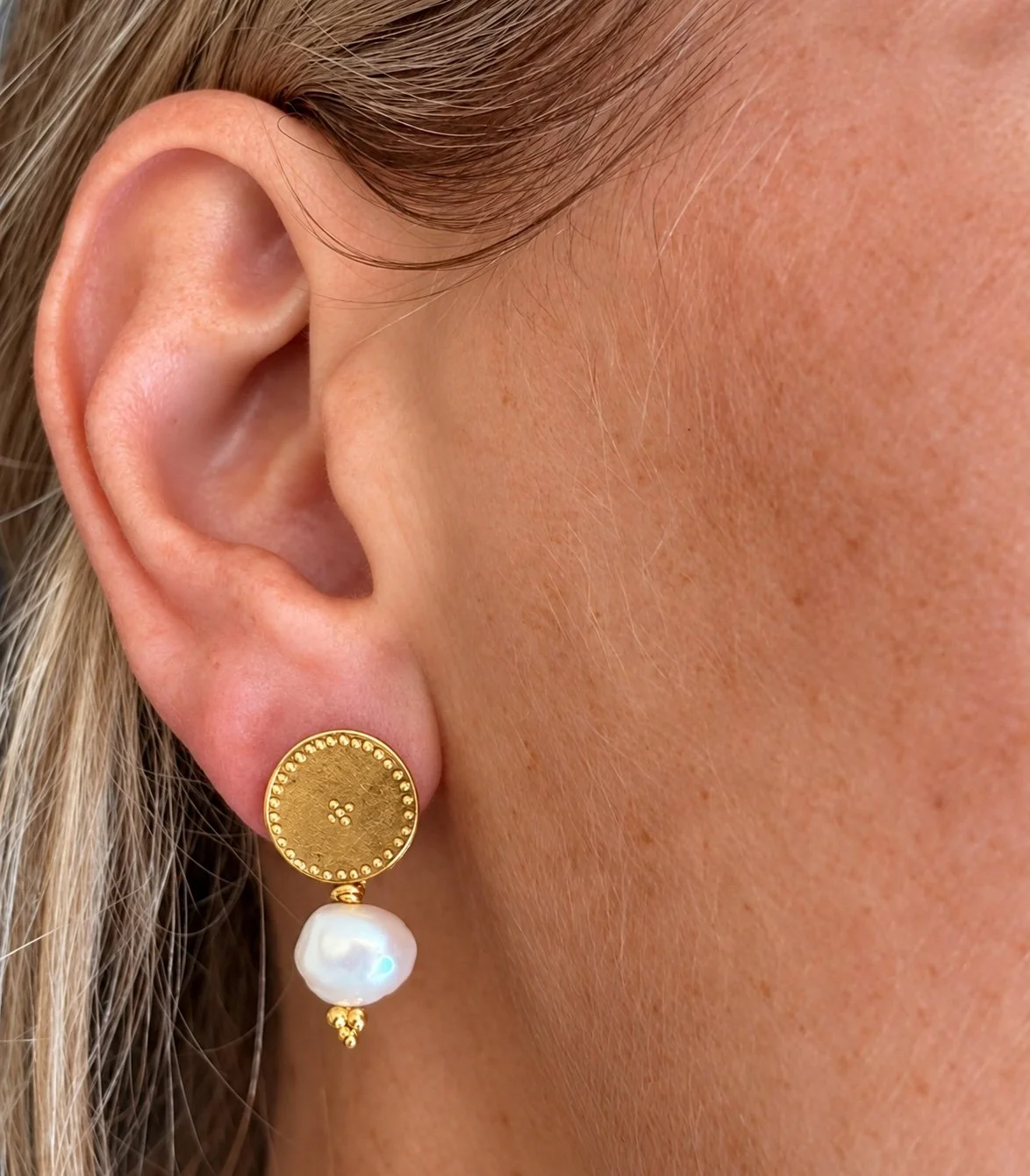 Pearl Belak Earrings 1 cm