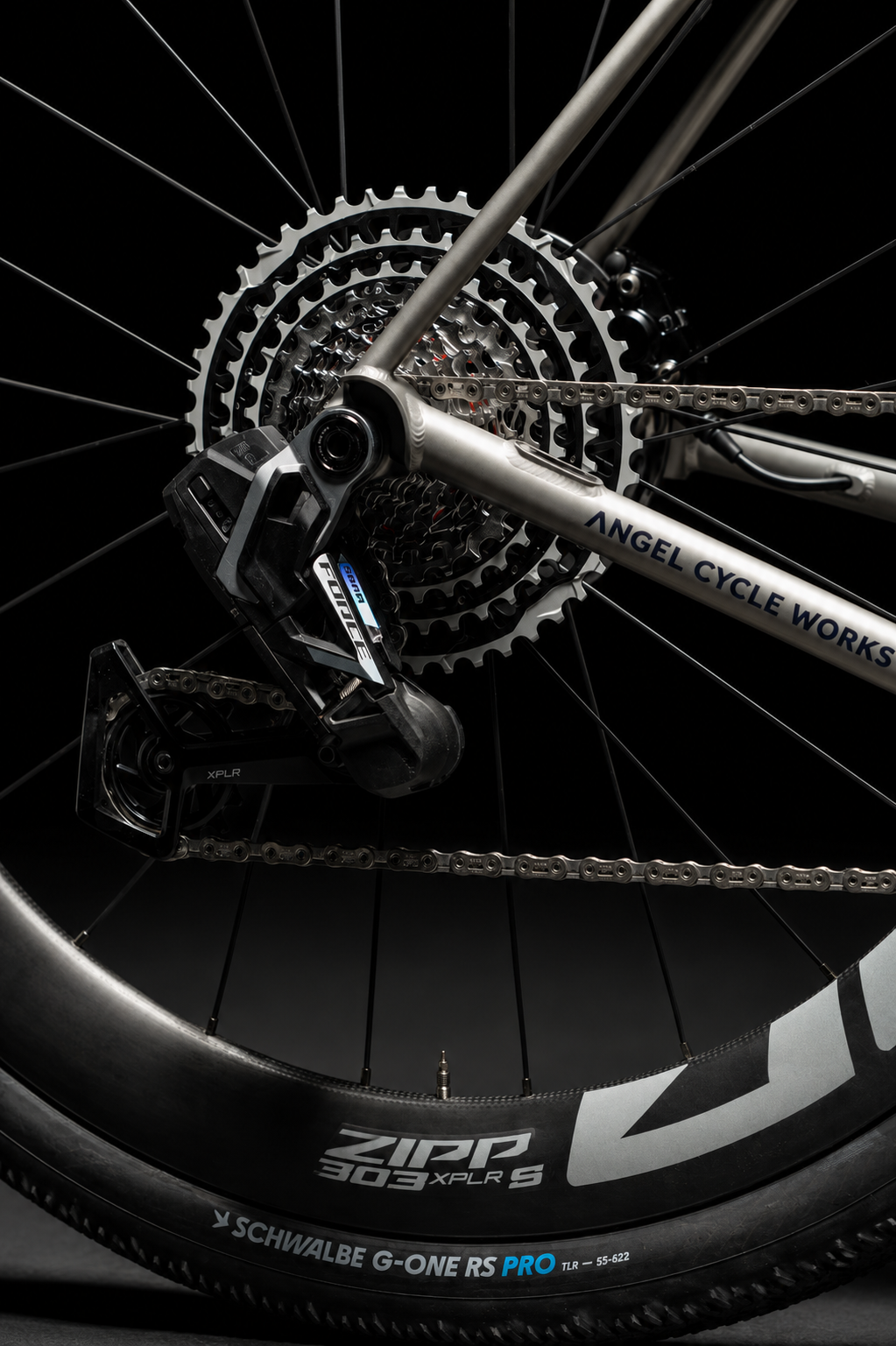 ANGEL Element gravel drivetrain, cassette and titanium rear triangle