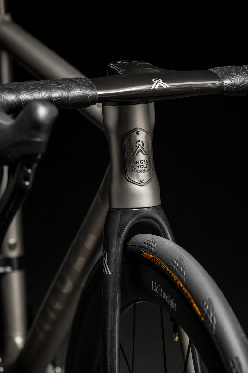 ANGEL Heaven titanium road bike with 3D-printed frame components and carbon fork