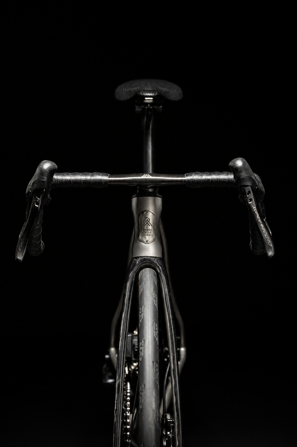 ANGEL Heaven bespoke titanium road bike with integrated carbon cockpit