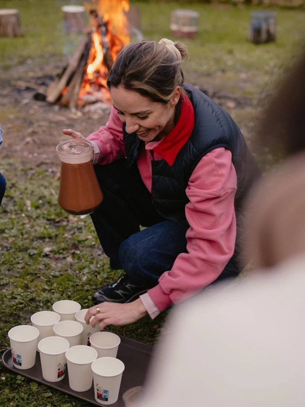 Ceremonia de cacao - abriendo el coraz&oacute;n💛

Atardecimos alrededor del fuego, reunidas en un c&iacute;rculo que abri&oacute; nuestro coraz&oacute;n a trav&eacute;s de esa medicina ancestral que es el cacao. Este en particular fue cultivado en l