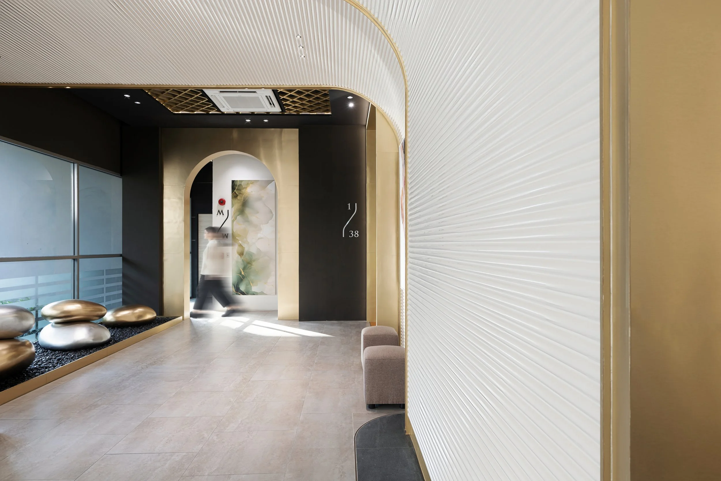 ativich - ideo q-14.jpg