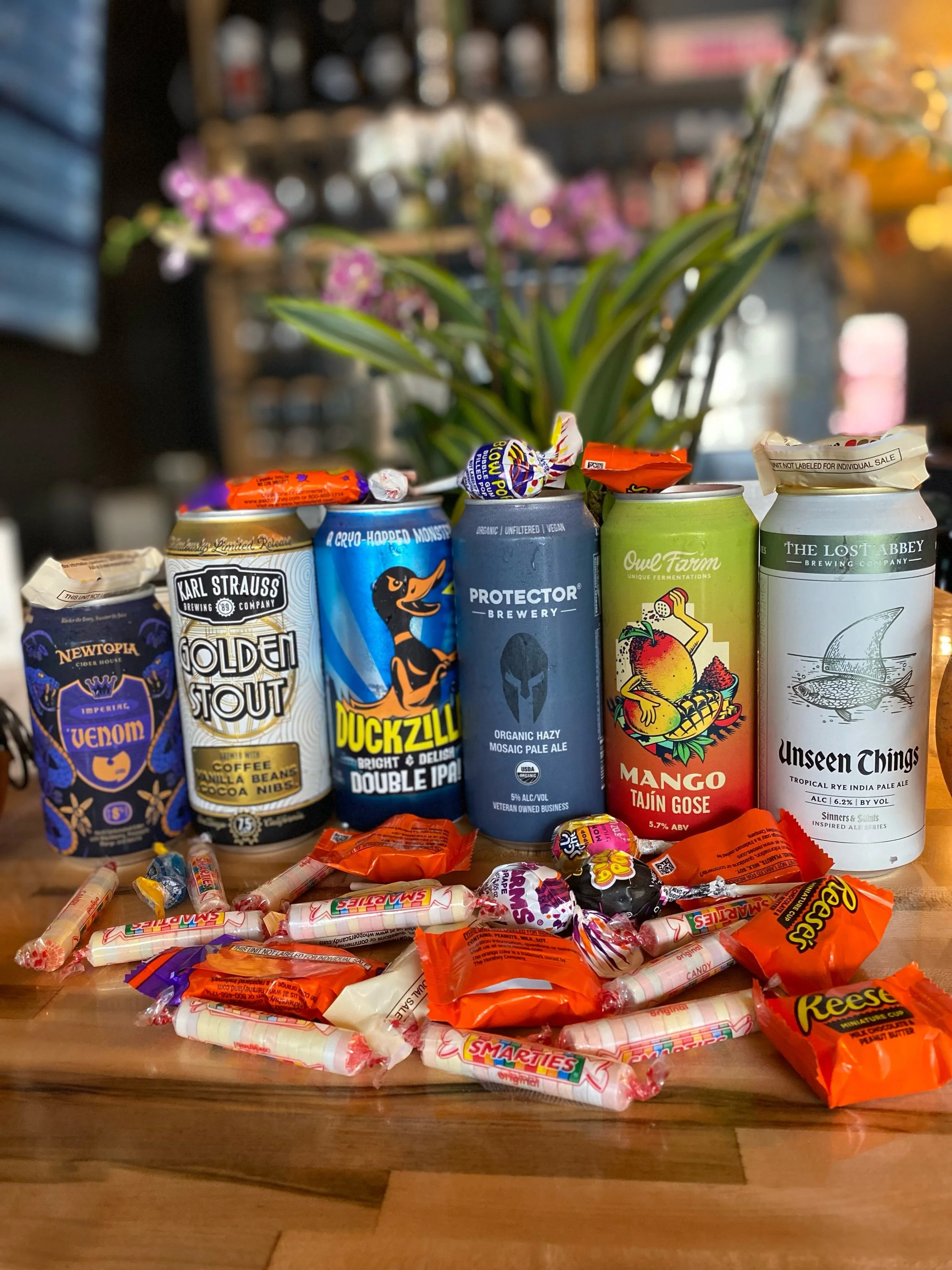 No tricks here, only treats!!

New cans available today!

Newtopia - Venom Imperial Cider (Collab with Wu-Tang Clan)
Karl Strauss - Golden Stout
Duckfoot - Duckzilla (Double IPA)
Protector - Organic Hazy Mosaic Pale Ale
Owl Farm - Mango Tajin Gose
Lo