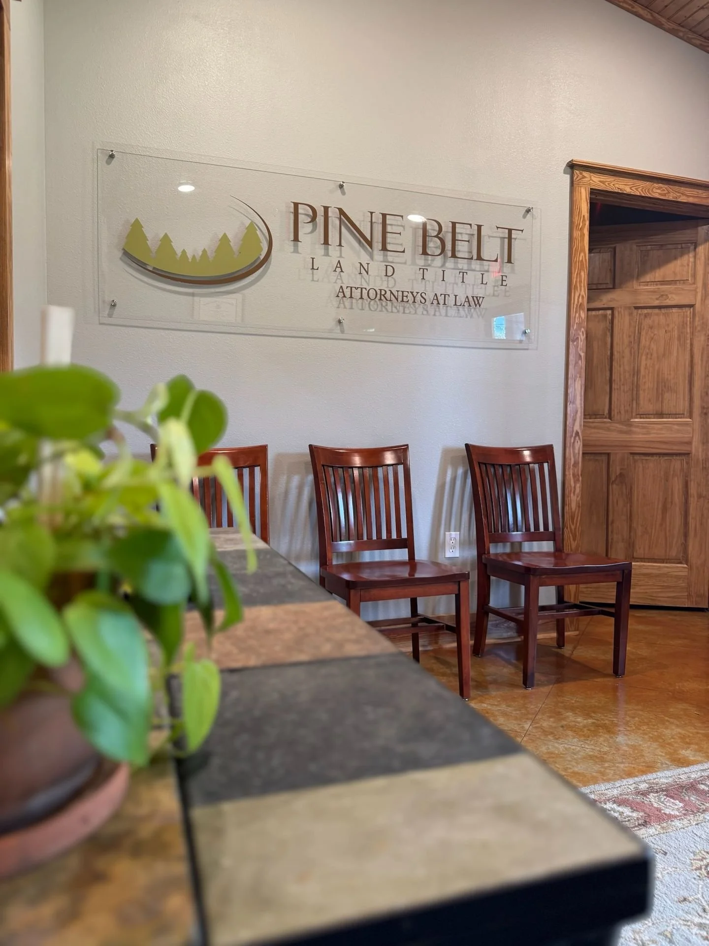Did you know most real estate closings take place right here in our office? 🏠 Our lobby is where buyers, sellers, lenders, and agents come together to make property dreams official.
We work hard to make sure every visit feels welcoming, comfortable,
