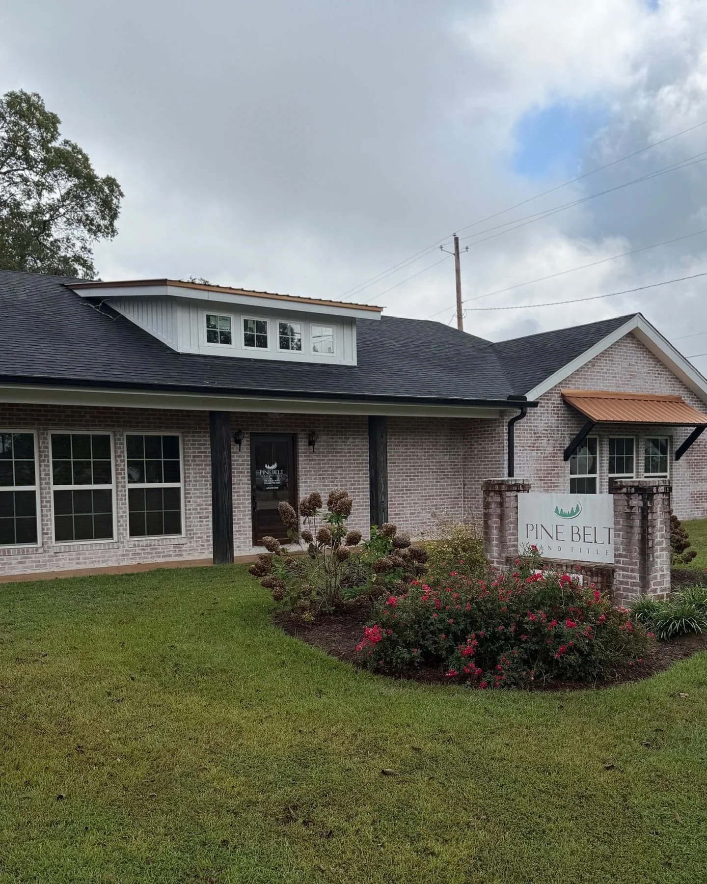 Our Ellisville office is here to serve Jones County with trusted title services and smooth real estate closings. From title searches to deed research and escrow coordination, the Pine Belt Land Title team is proud to support buyers, sellers, lenders,