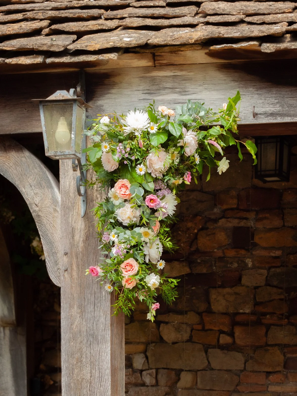 Floral_Corner_Installation_0243.jpg