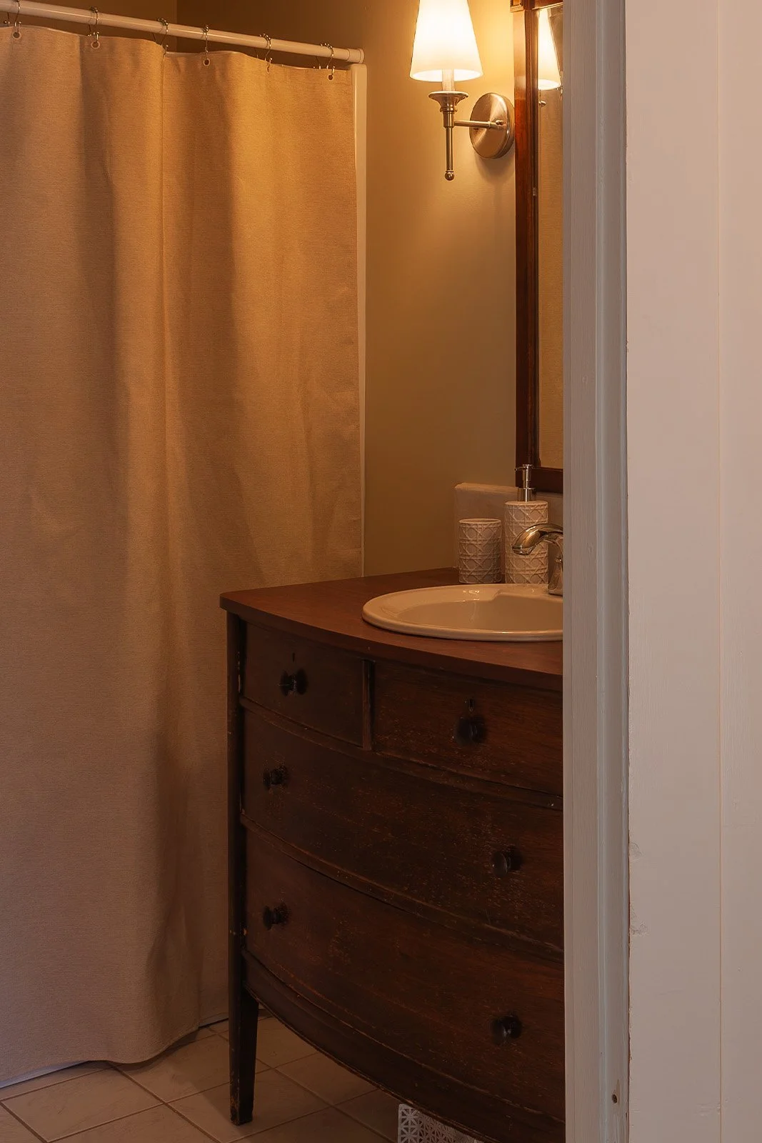 br-2-bath-1.jpg