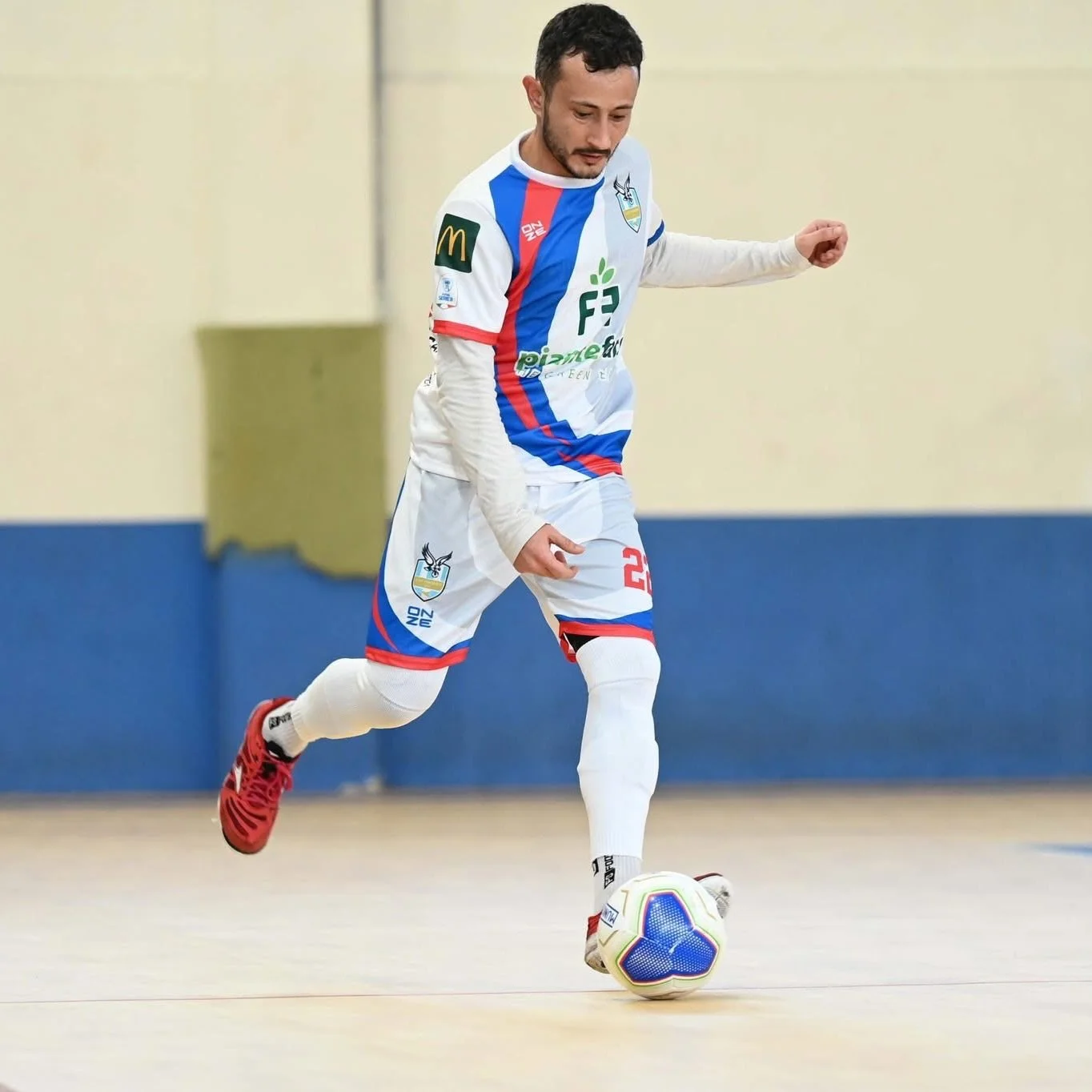 Le strade del Viagrande C5 e di @walterinhofutsal16 si separano. Ringraziamo Walter Abate per l&rsquo;impegno e la professionalit&agrave; dimostrati durante il suo percorso con i nostri colori.

A lui va il nostro pi&ugrave; sincero augurio per il fu