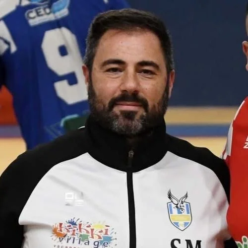 Dicono che i portieri siano matti&hellip; quindi immaginate chi deve allenarli ogni settimana. 😅🧤

Grazie Mister Salvo Marchese per aver guidato, motivato e sopportato i nostri portieri con passione e pazienza. 💪⚽

Ti auguriamo che le prossime avv