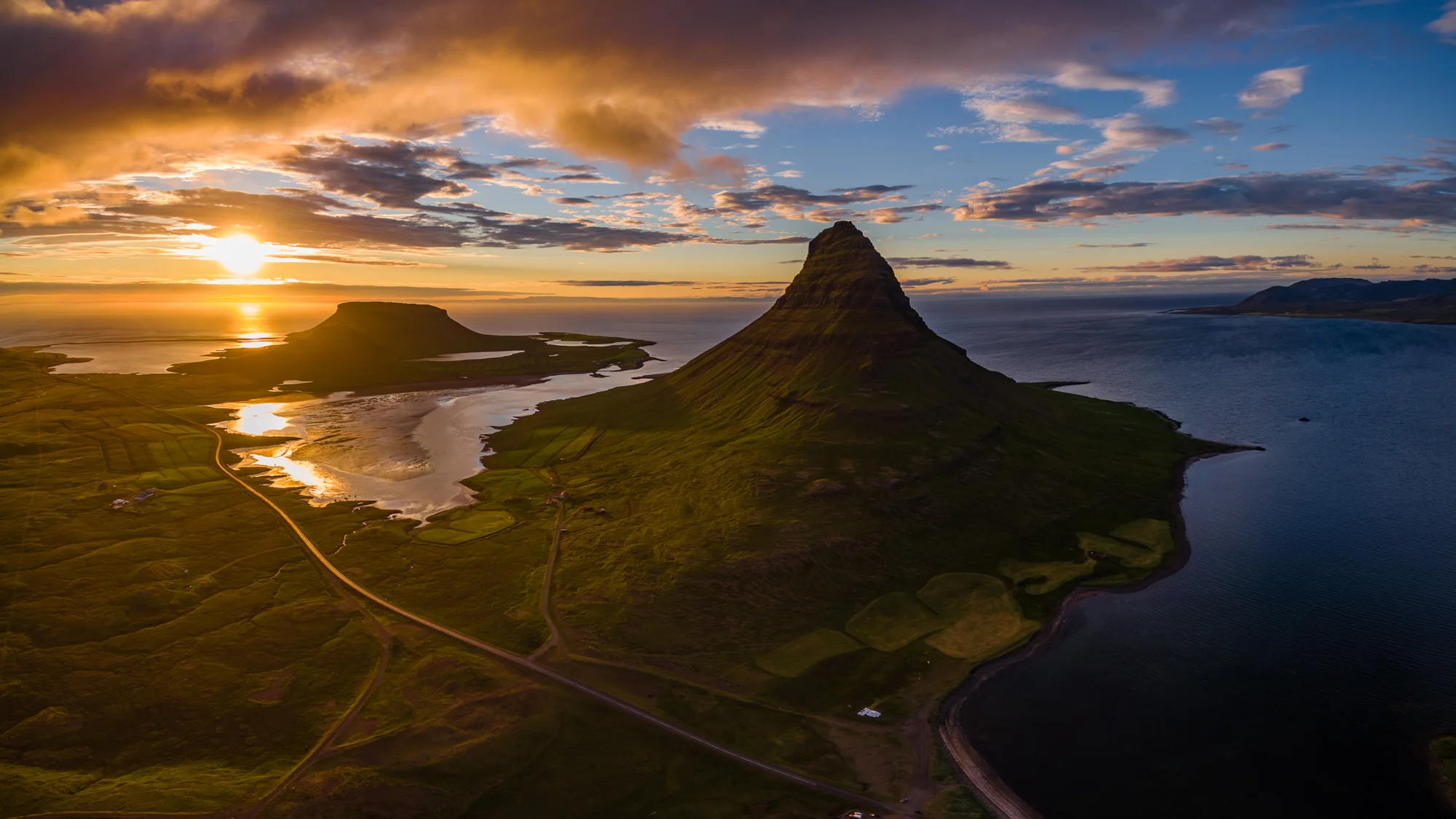 Kirkjufell_drone-1.jpg