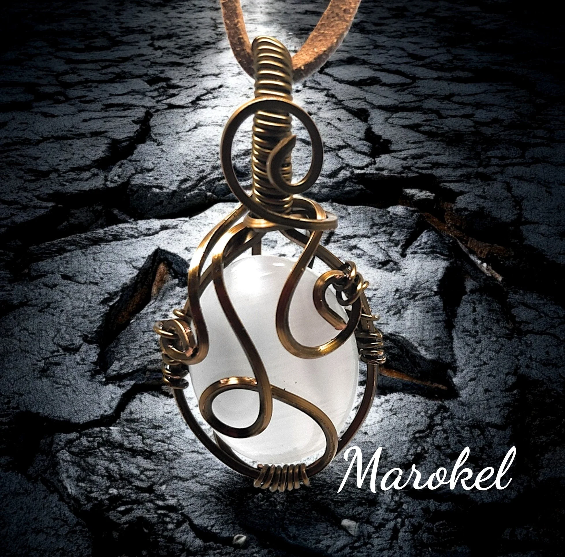 Brass cats eye 5.jpg