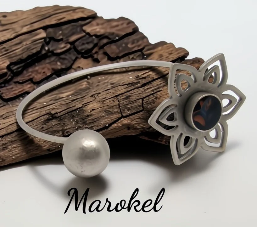 Open petal cuff 4.jpg