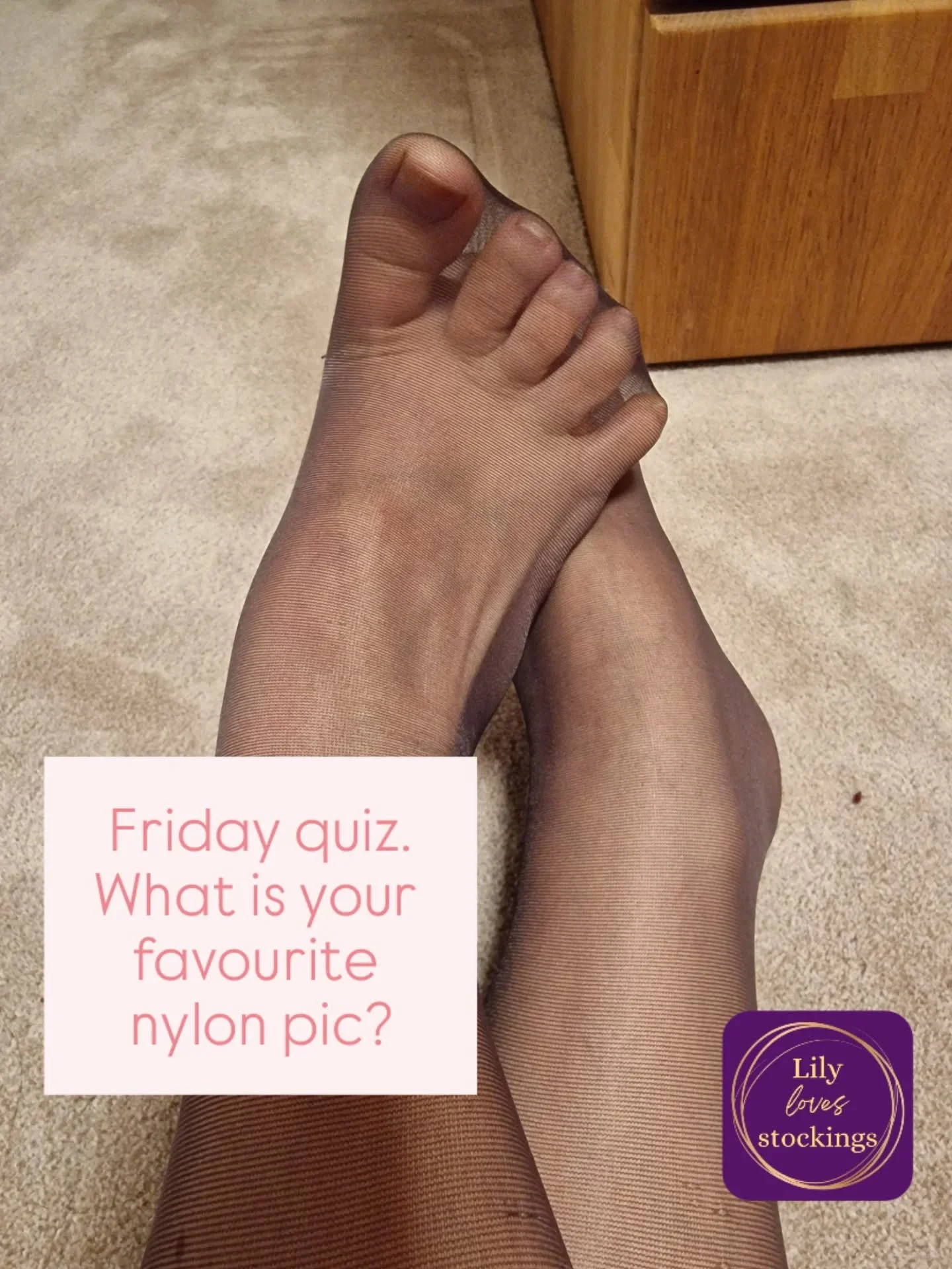 Pick your favourite pic.

And Yeah, no clue why Instagram sometimes changed available colours...no purple shade available for me today.

Have a nice weekend 
Yours
Lily 💜 

Please note: Me, the real Lily loves Stockings, is only active on Instagram.