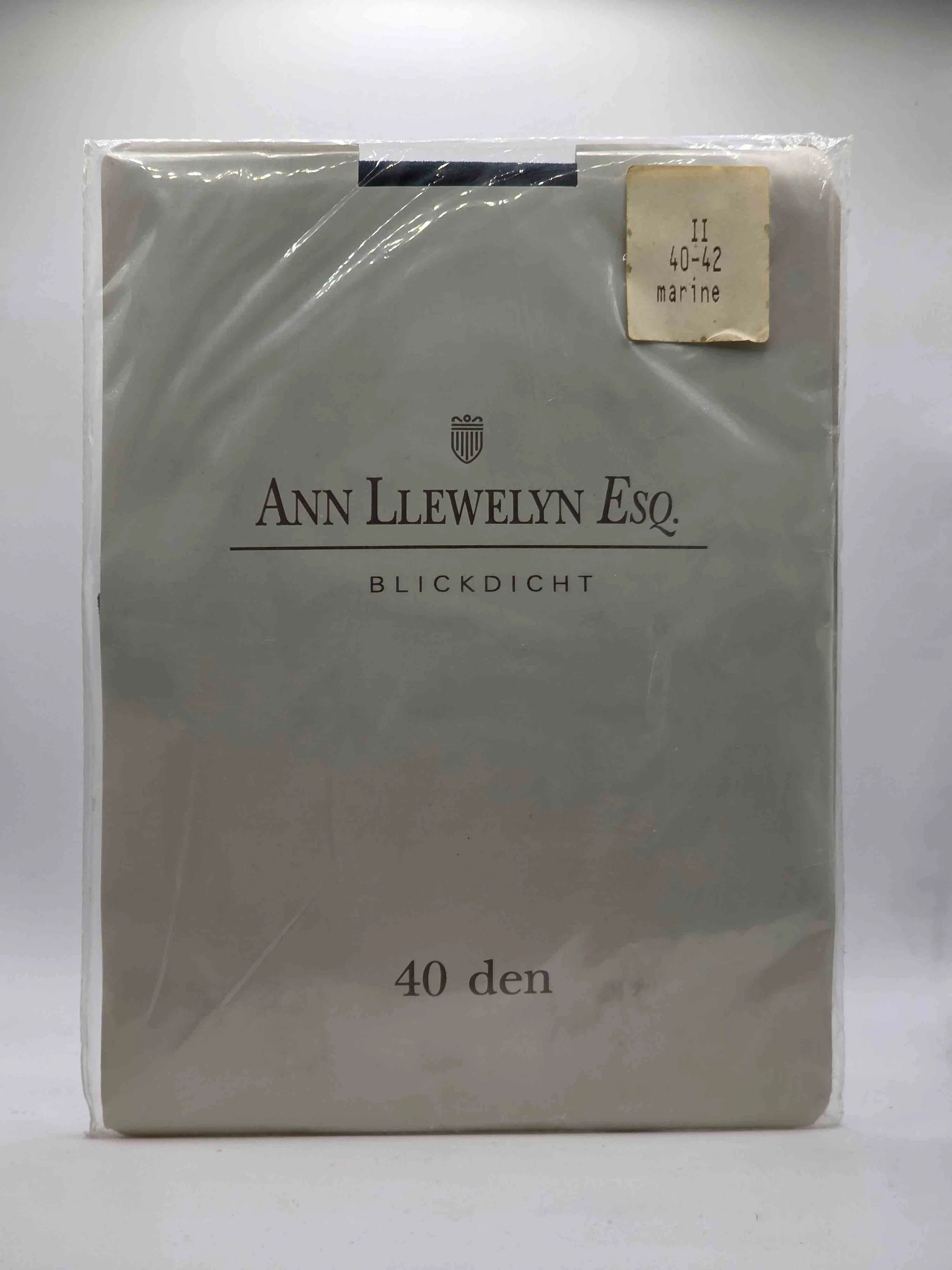 ann-llewelyn-esq-feinstrumpfhose-40den-marine-vorn