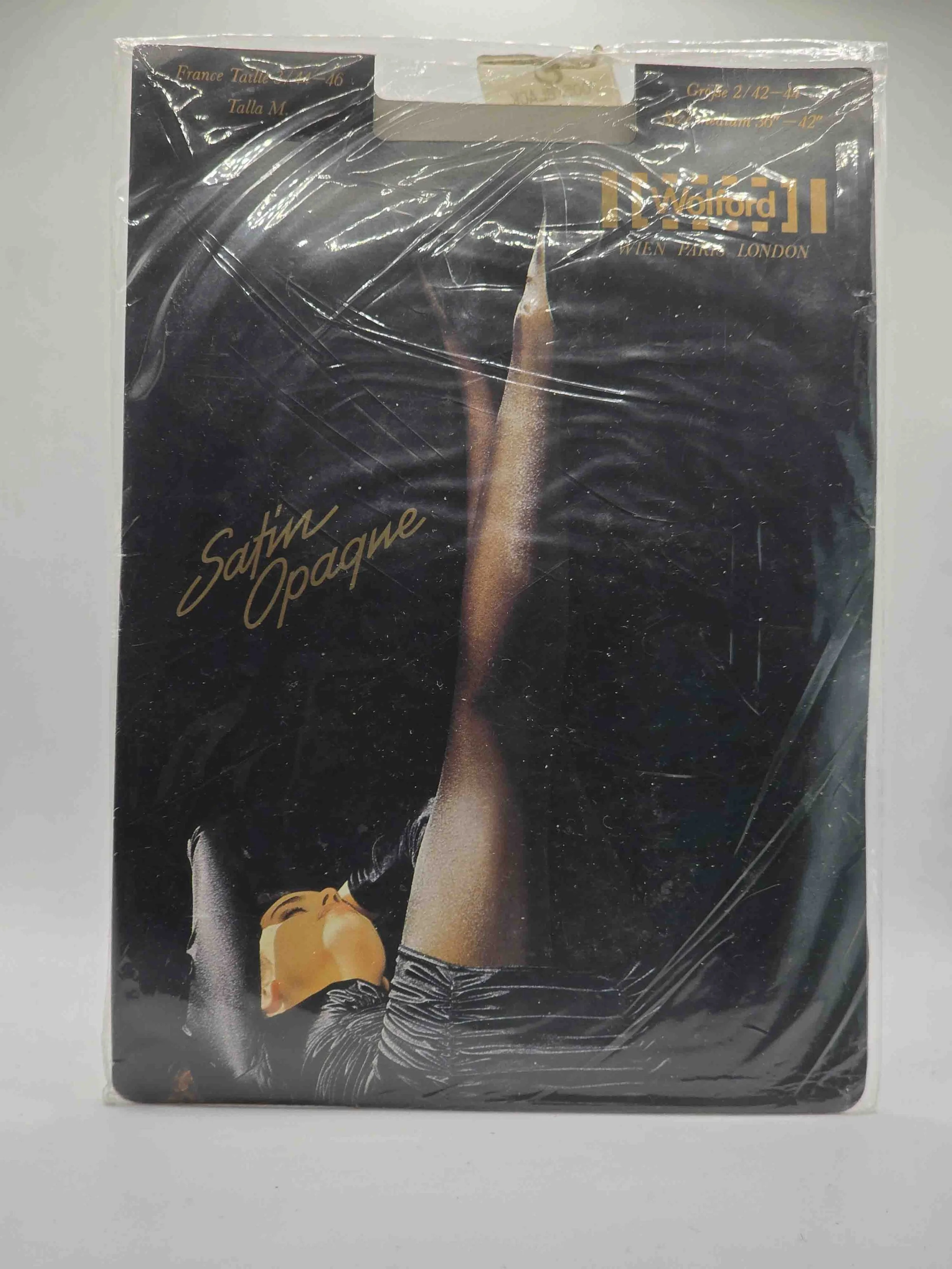 wolford-satinopaque-strumpfhosen-40den-black-vorderseite
