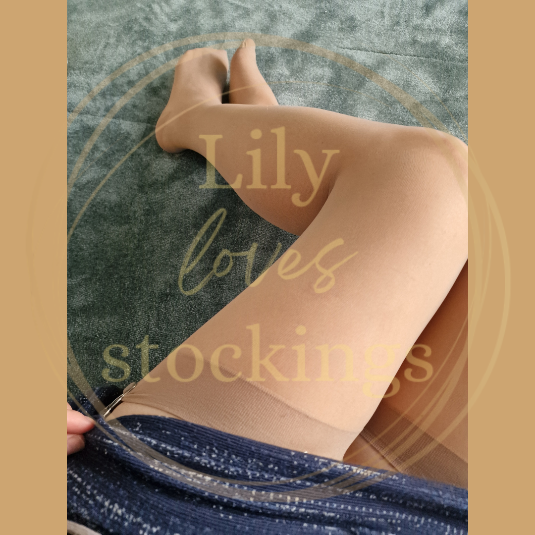 lilylovesstockings-strapse-getragen