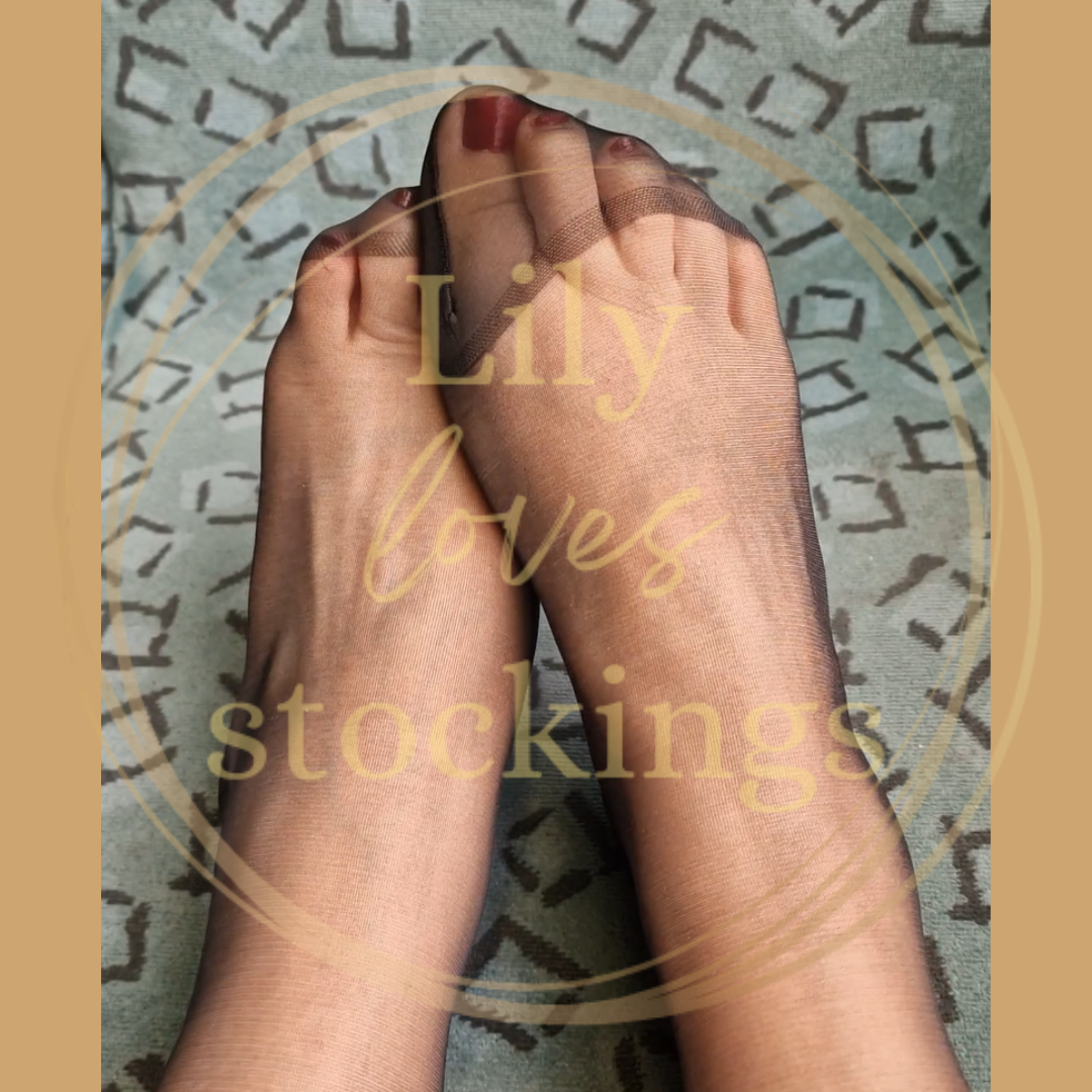 Video 3 - Lilylovesstockings - S-Bahn - 2 minutes.png