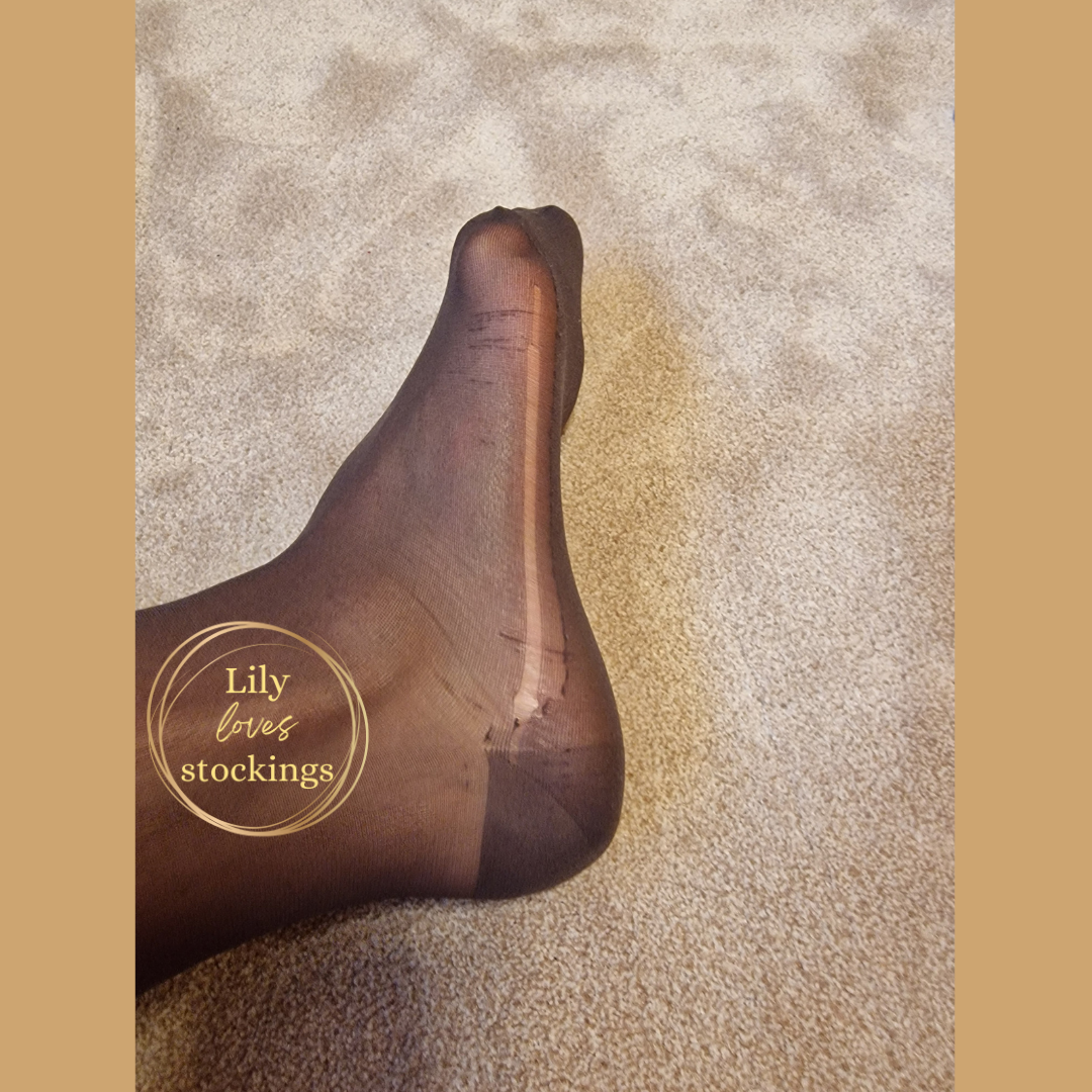 lilylovesstockings-kunert-sonja-30den-getragen-laufmaschen