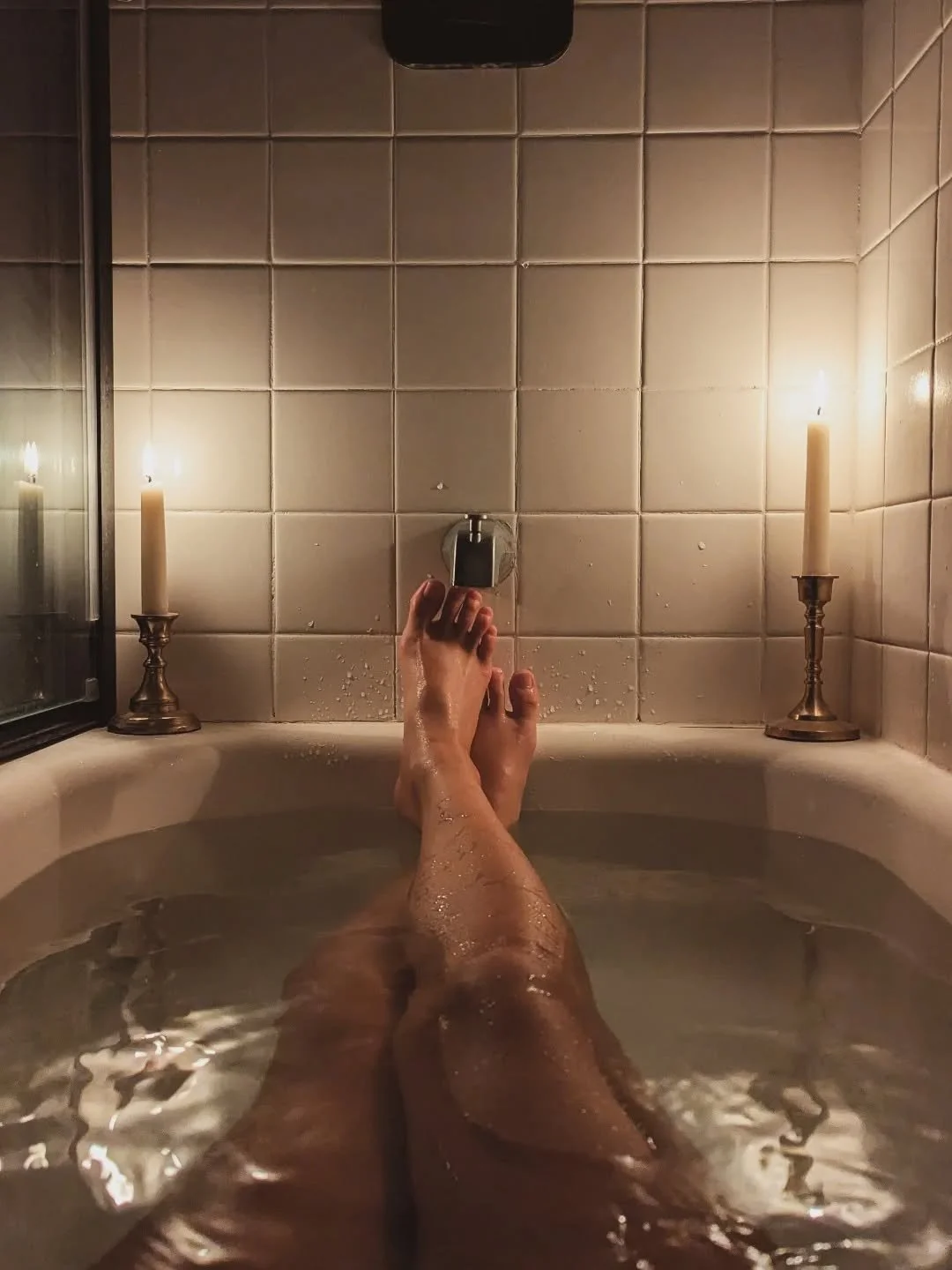 I've been thinking a lot about Venus. Does anyone have resources on the Venus gates?

Also, if you enjoyed these feet, you need to V3nm0 me @ bee_bzzz