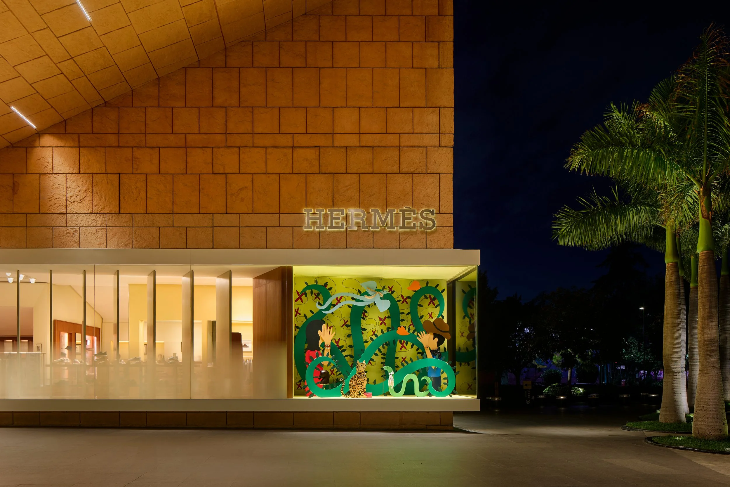 HERMES MOLIERE VITRINA_ALTA_RDLC studio_5.jpg