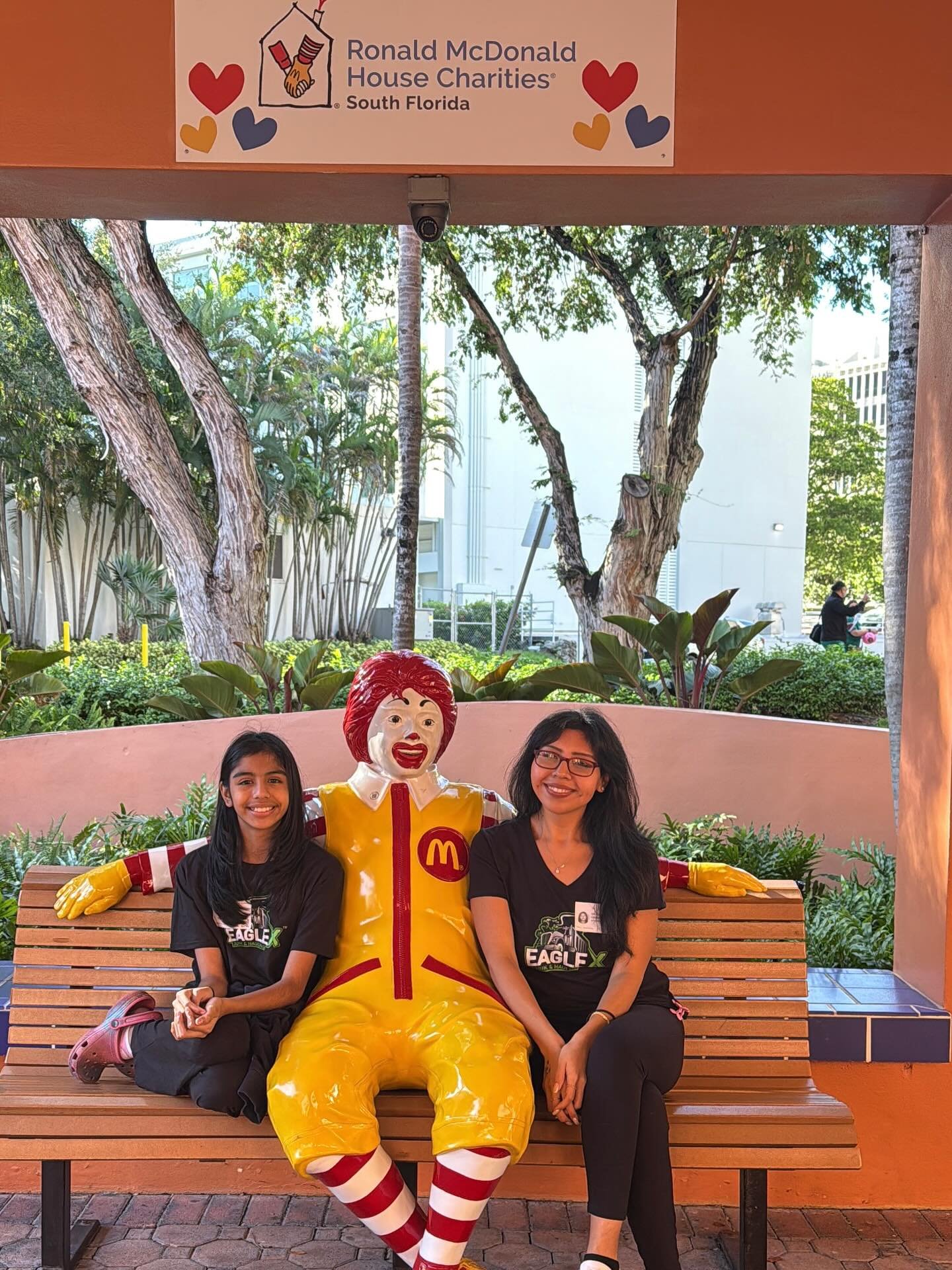 A magical movie day at the Ronald McDonald House Charities of South Florida 🎬💛 @rmhcsfl 

Eagle X Junk &amp; Hauling had the joy of hosting a movie activity for the amazing families staying there. We turned their lounge into a mini theater complete
