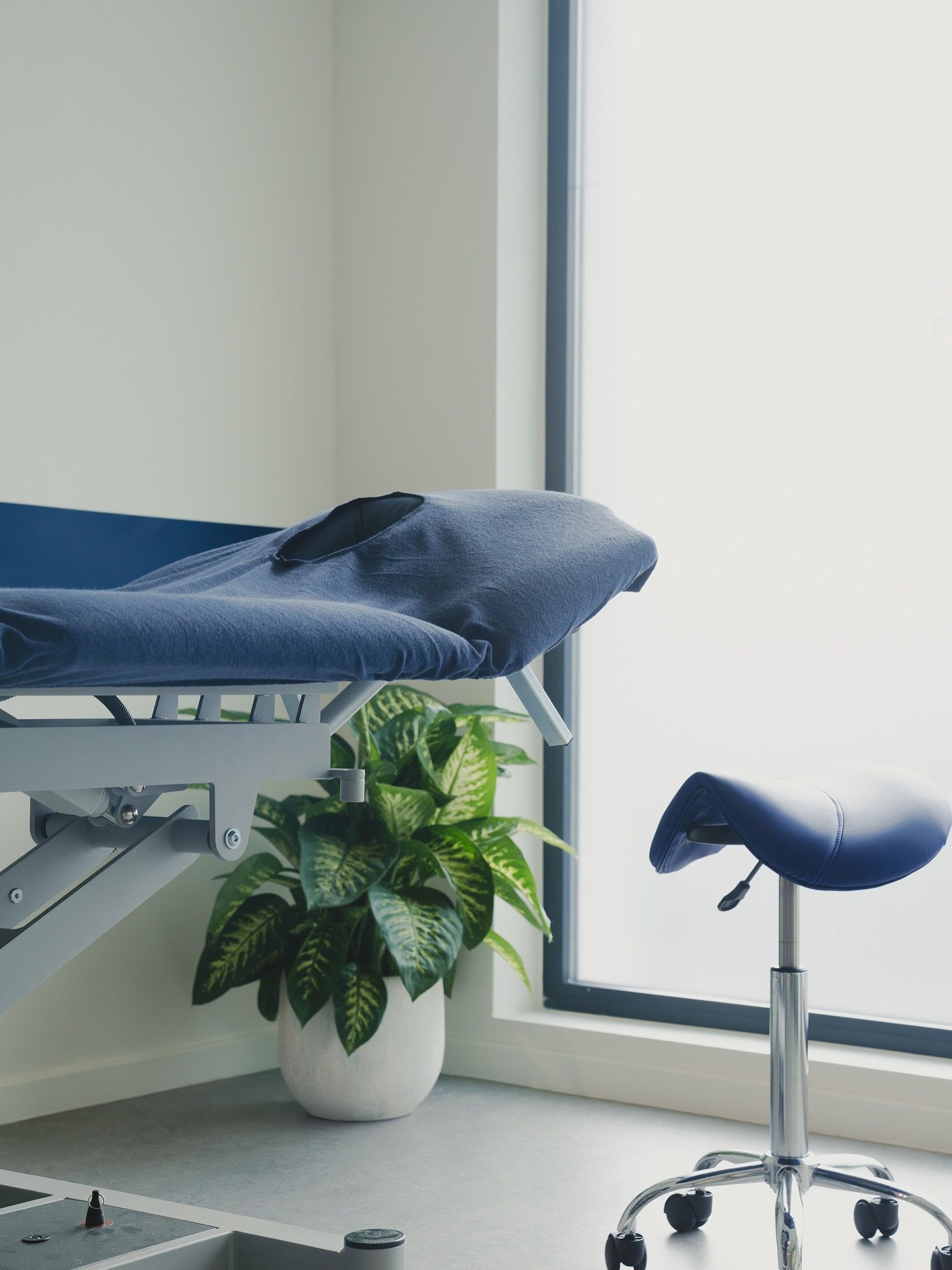 💬 Waarvoor kan je bij ons terecht?
Bij Kinepraktijk Lammerenberg bieden we kinesitherapie op maat, afgestemd op jouw lichaam, doelen en klachten.

Je bent bij ons welkom voor o.a.: ✅ Revalidatie na blessure of operatie ✅ Sportkinesitherapie &amp; pr