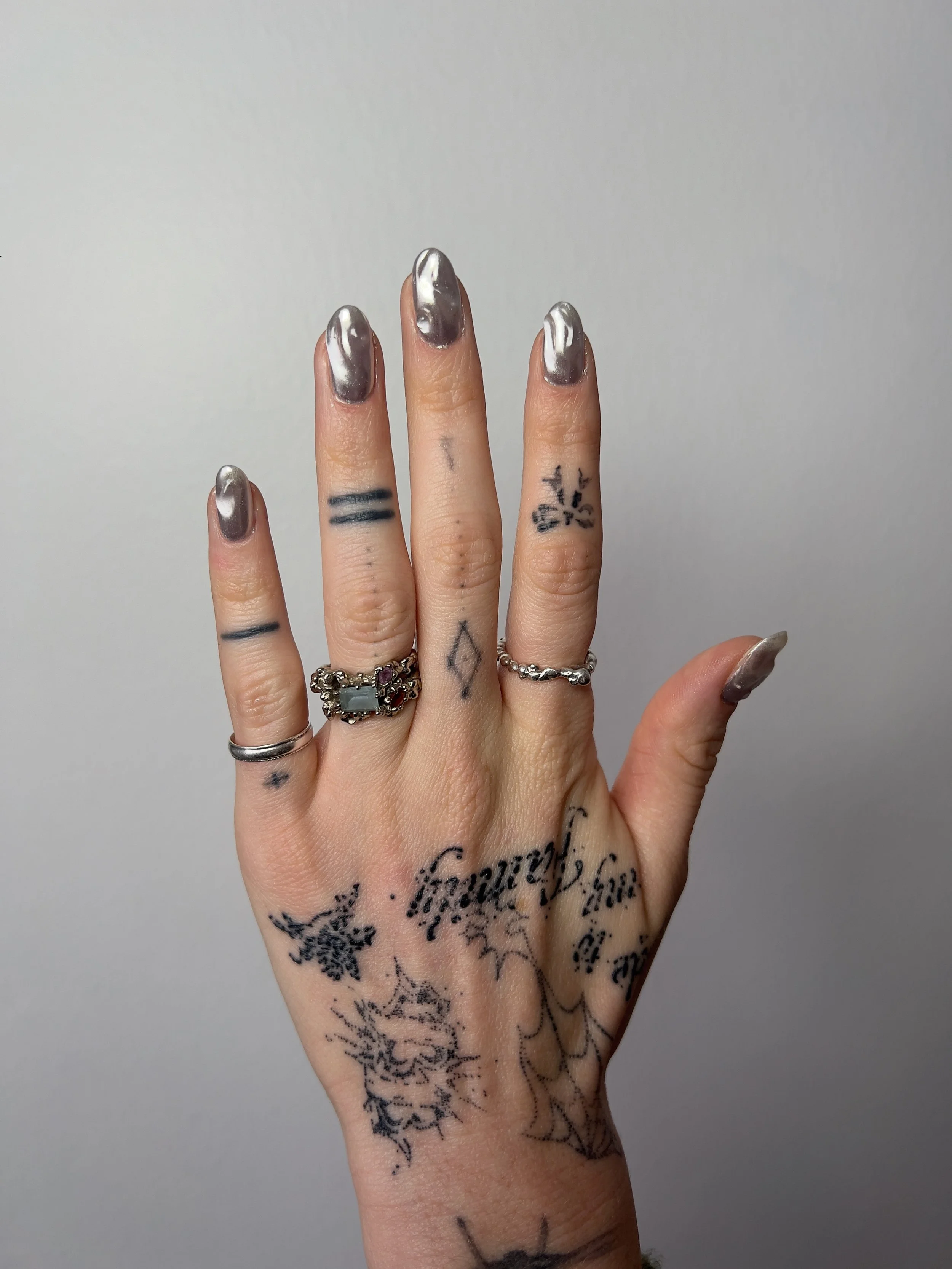 3D chrome nails-silver-ongles-montreal-nails - 1 (29).jpeg