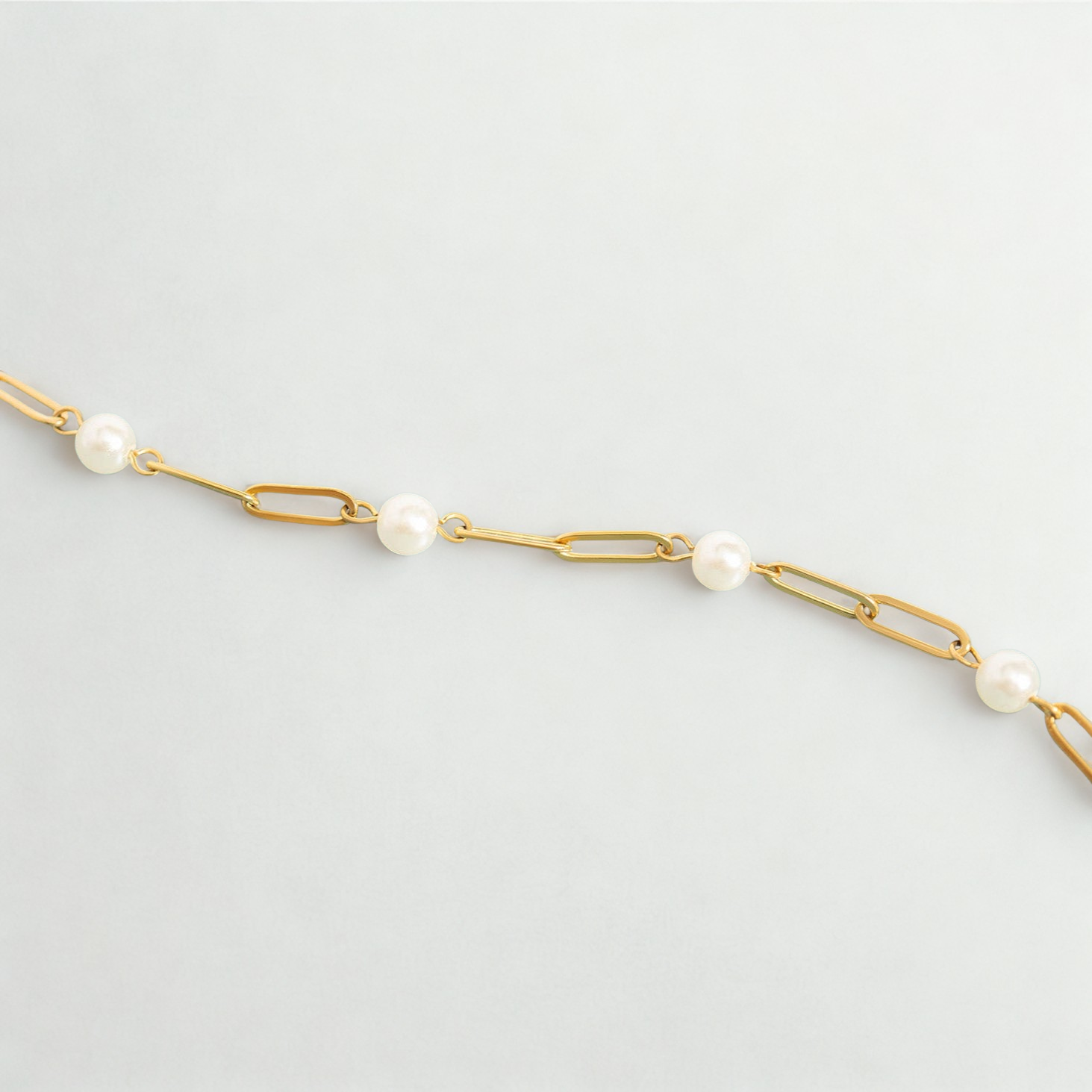 gold-pearl-paperclip-chain-necklace-03.png