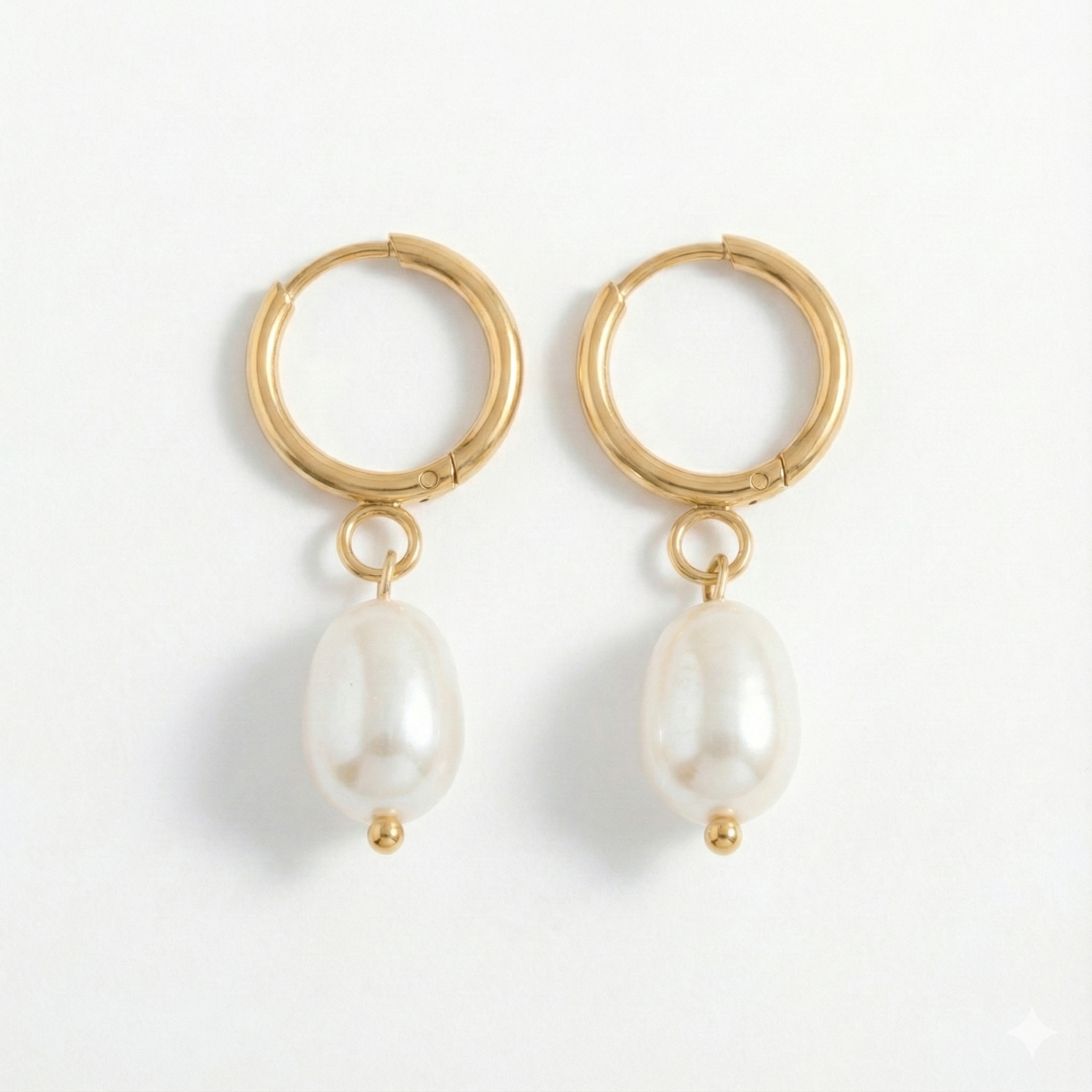 gold-freshwater-pearl-dangle-earrings-01.png