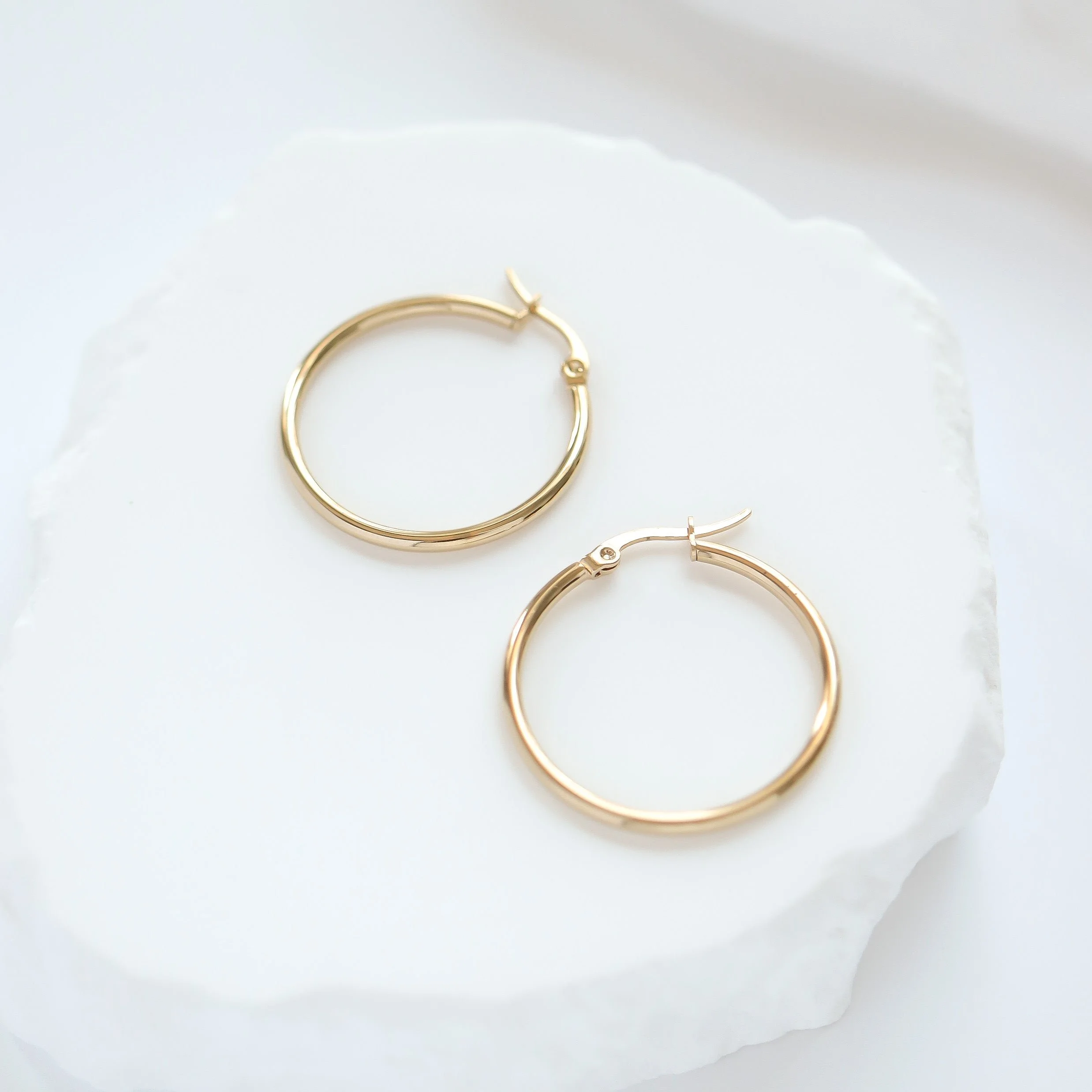 gold-classic-hoop-earrings-02.jpg