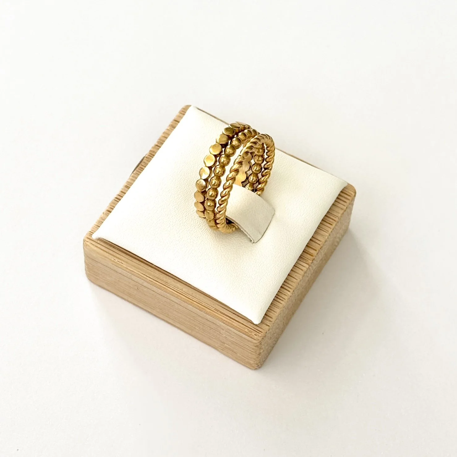 gold-3-ring-stack-03.JPG