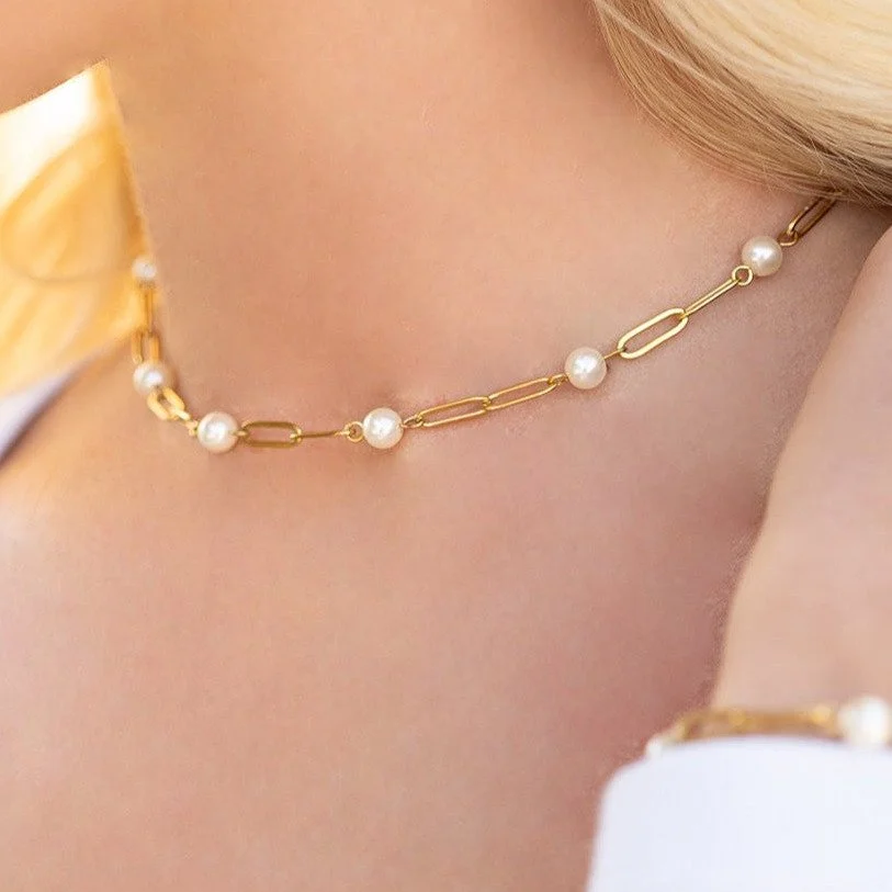 gold-pearl-paperclip-chain-necklace-02.jpg