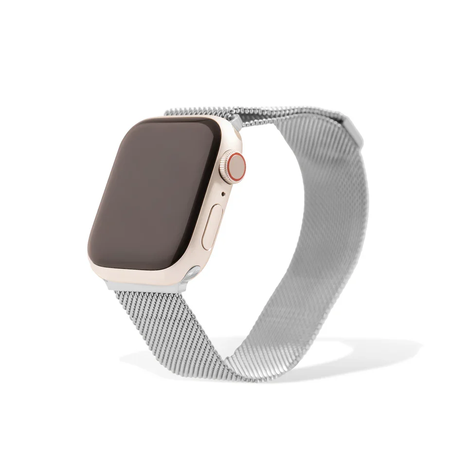 gold-wide-mesh-apple-watch-band-02.webp