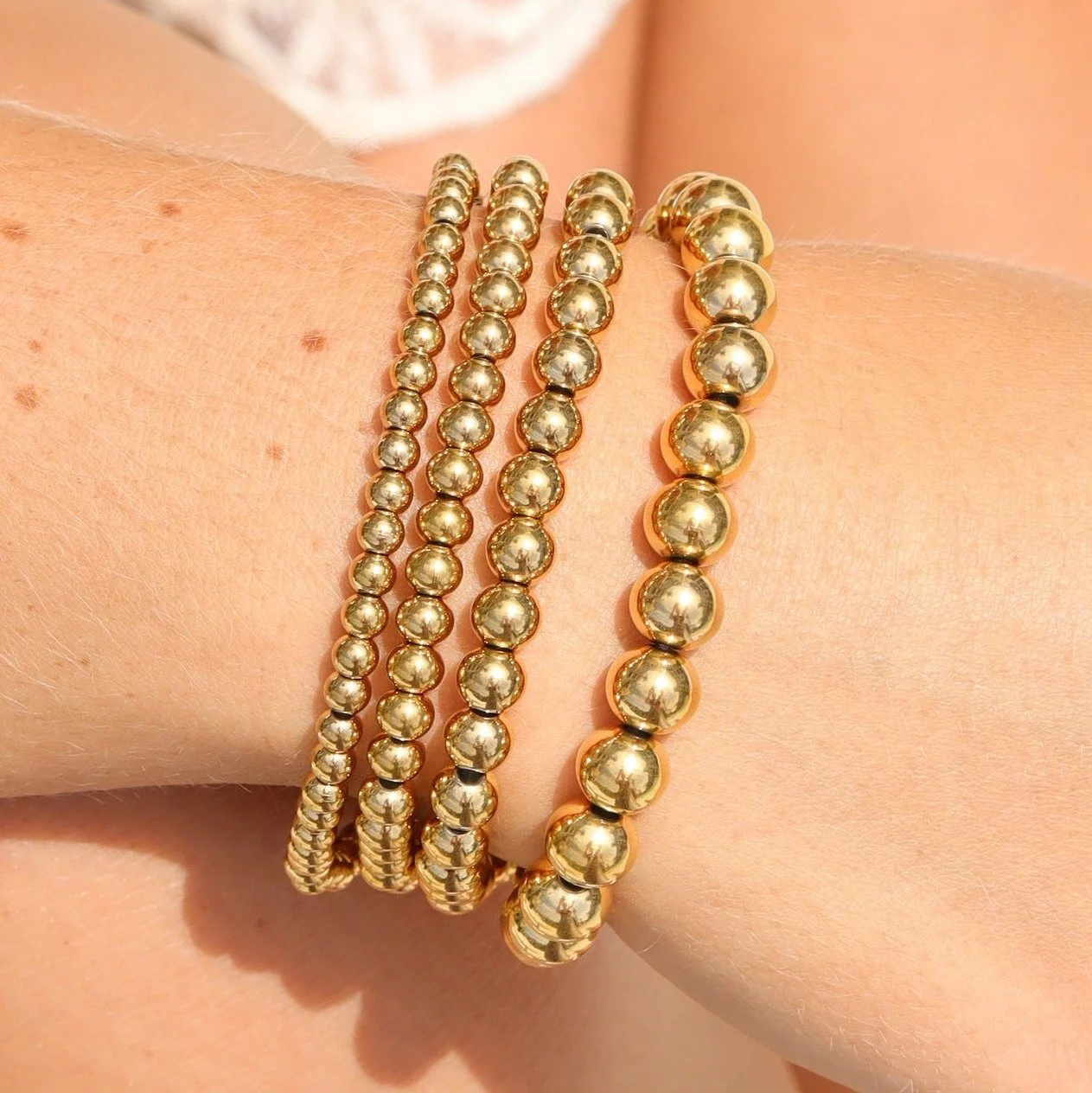 4mm-gold-beaded-bracelet-02.jpg