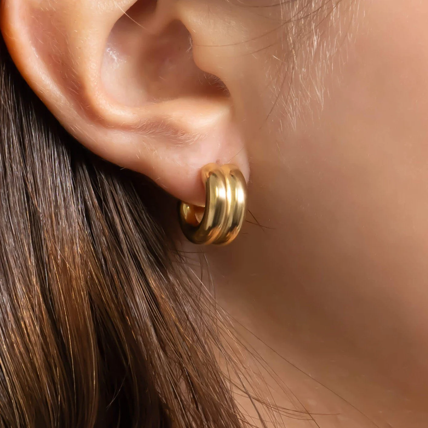 gold-chunky-double-hoop-earrings-03.jpg