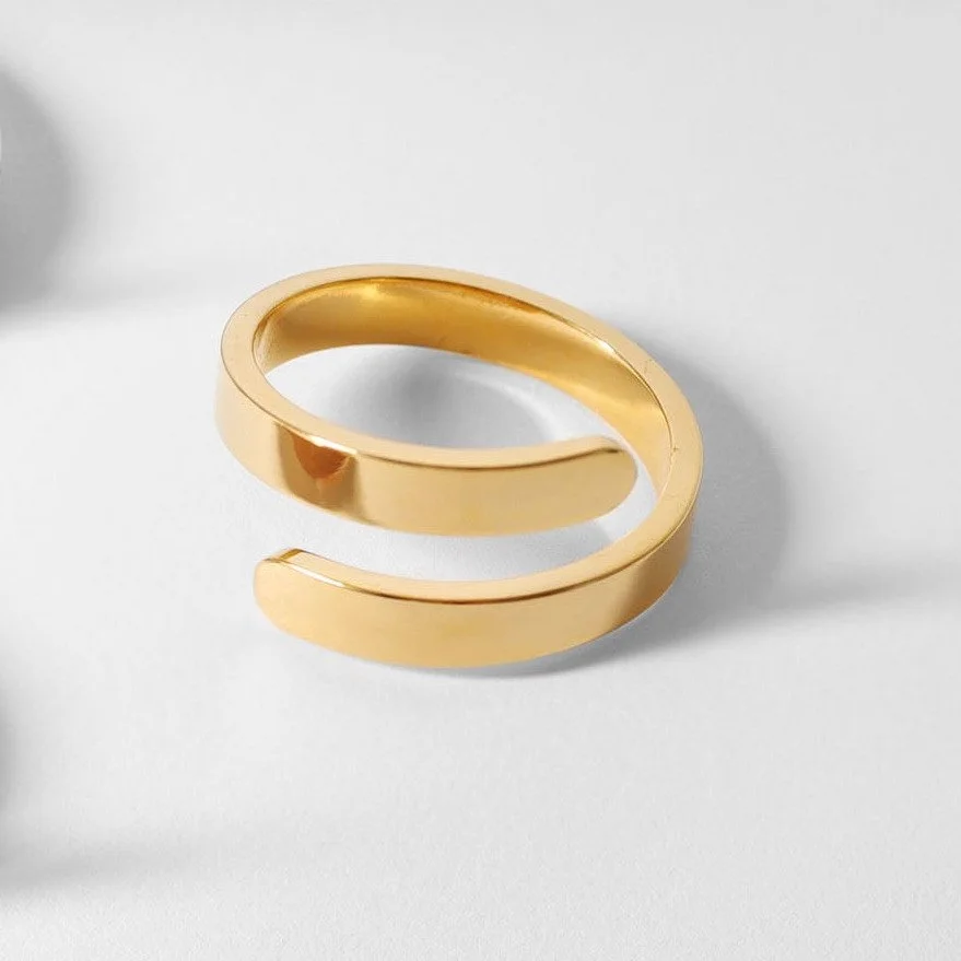 gold-2-line-wrap-ring-02.jpg