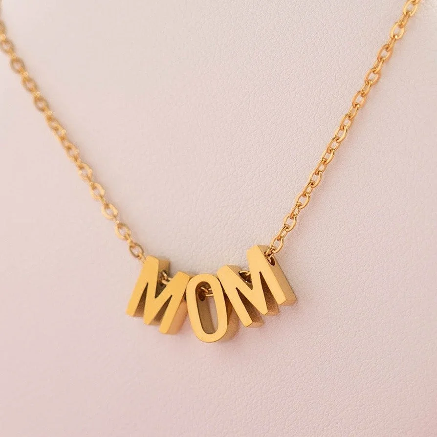 gold-mom-necklace-02.jpg
