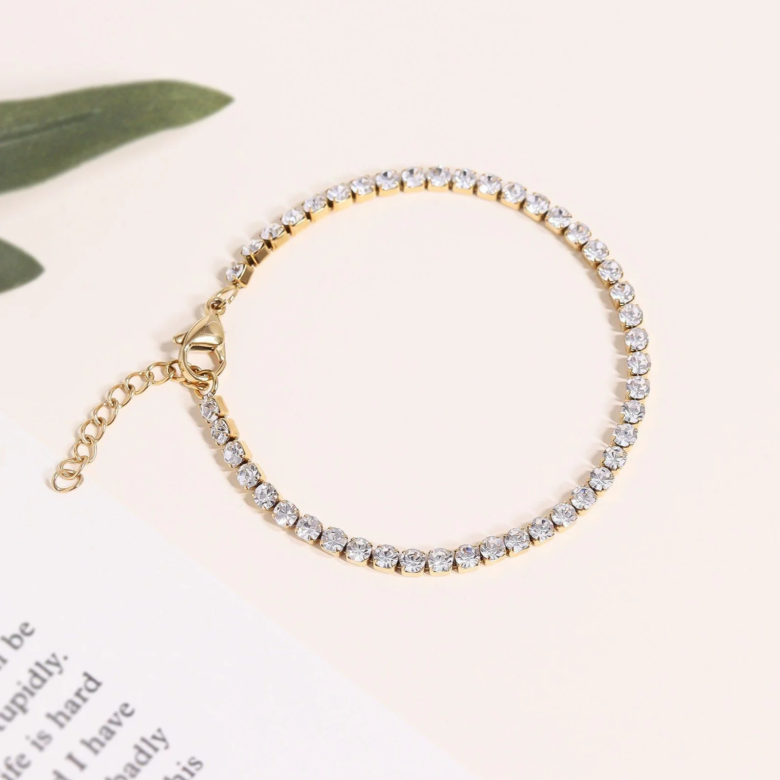 gold-tennis-bracelet-03.jpg
