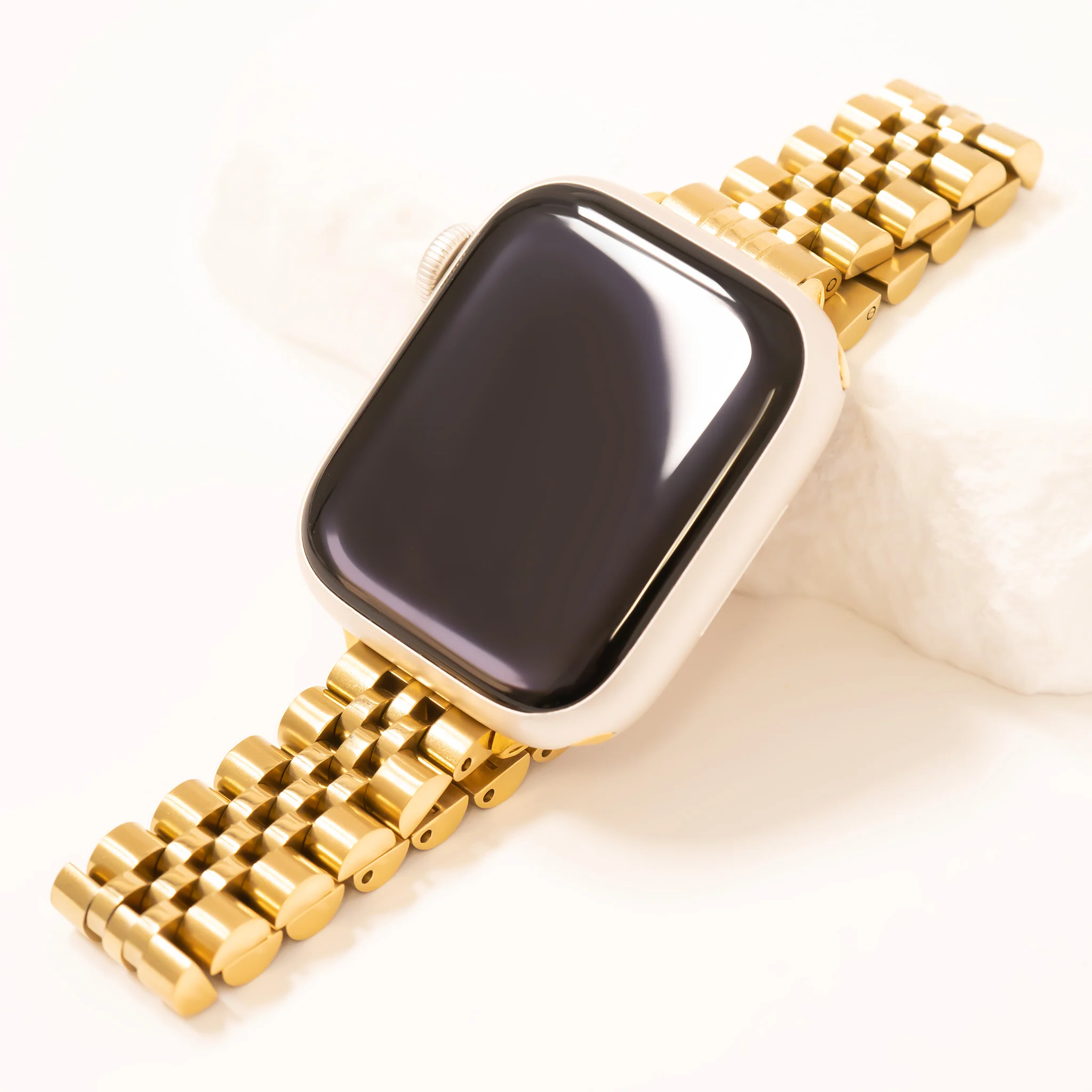 gold-elevated-5-link-apple-watch-band-01.webp