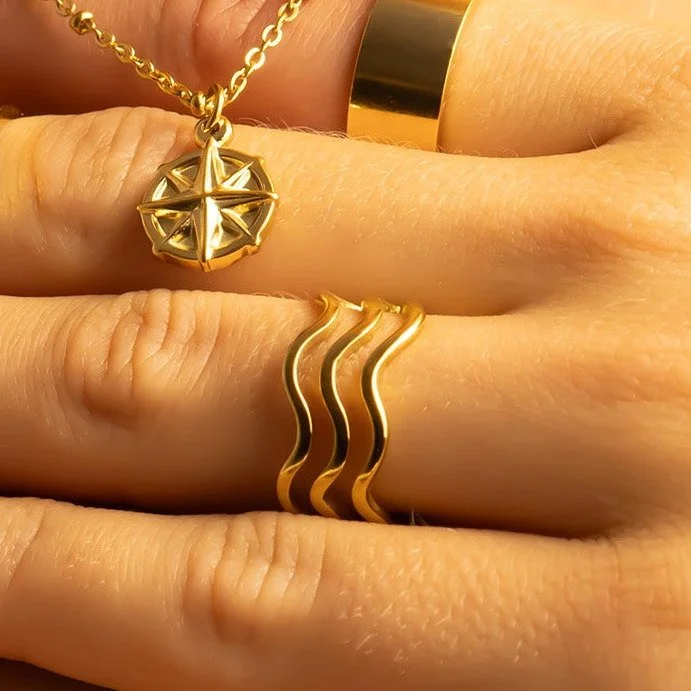 gold-triple-wave-ring-03.jpg