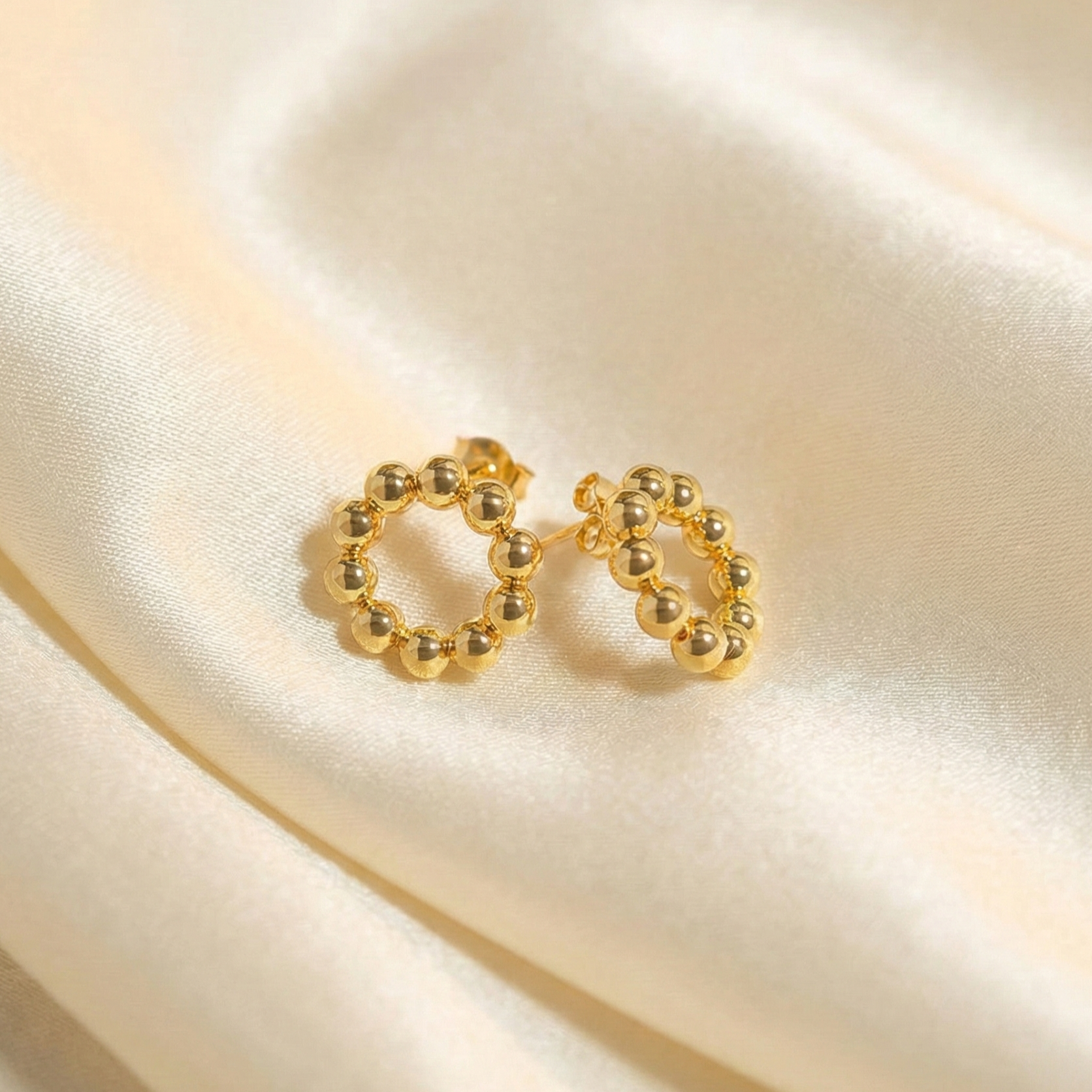 gold-circle-ball-earrings-03.png