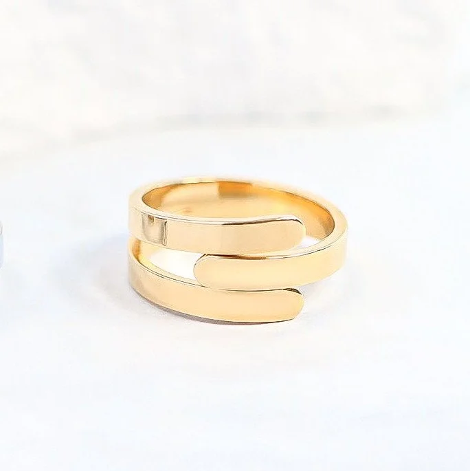 gold-3-line-wrap-ring-02.jpg