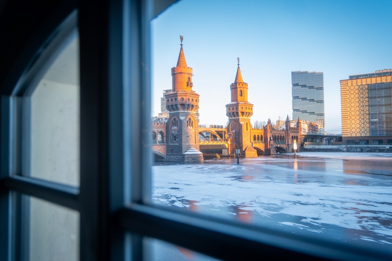 Oberbaumbrücke-in-Berlin.jpeg