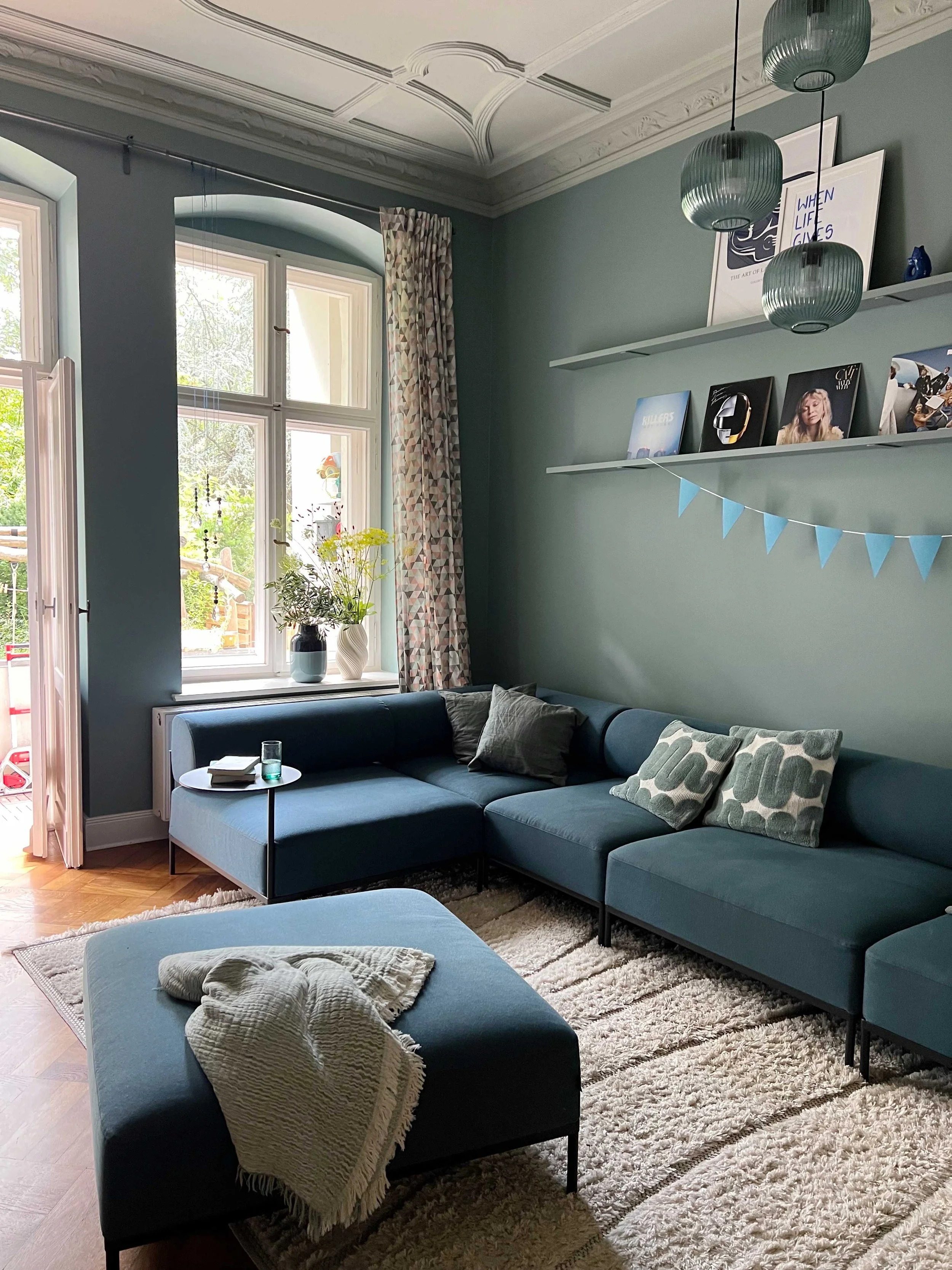 Wohnzimmer_Couch_Blau.jpg